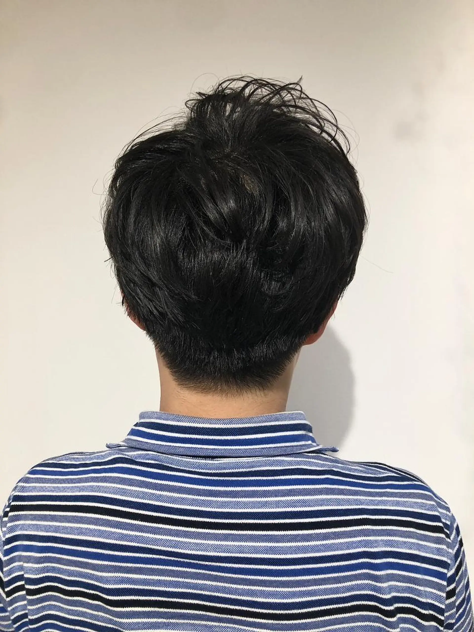 ショート メンズ アップバング ビジネス マッシュ メンズパーマ メンズツイストパーマ カット 高橋 英彦のヘアスタイル