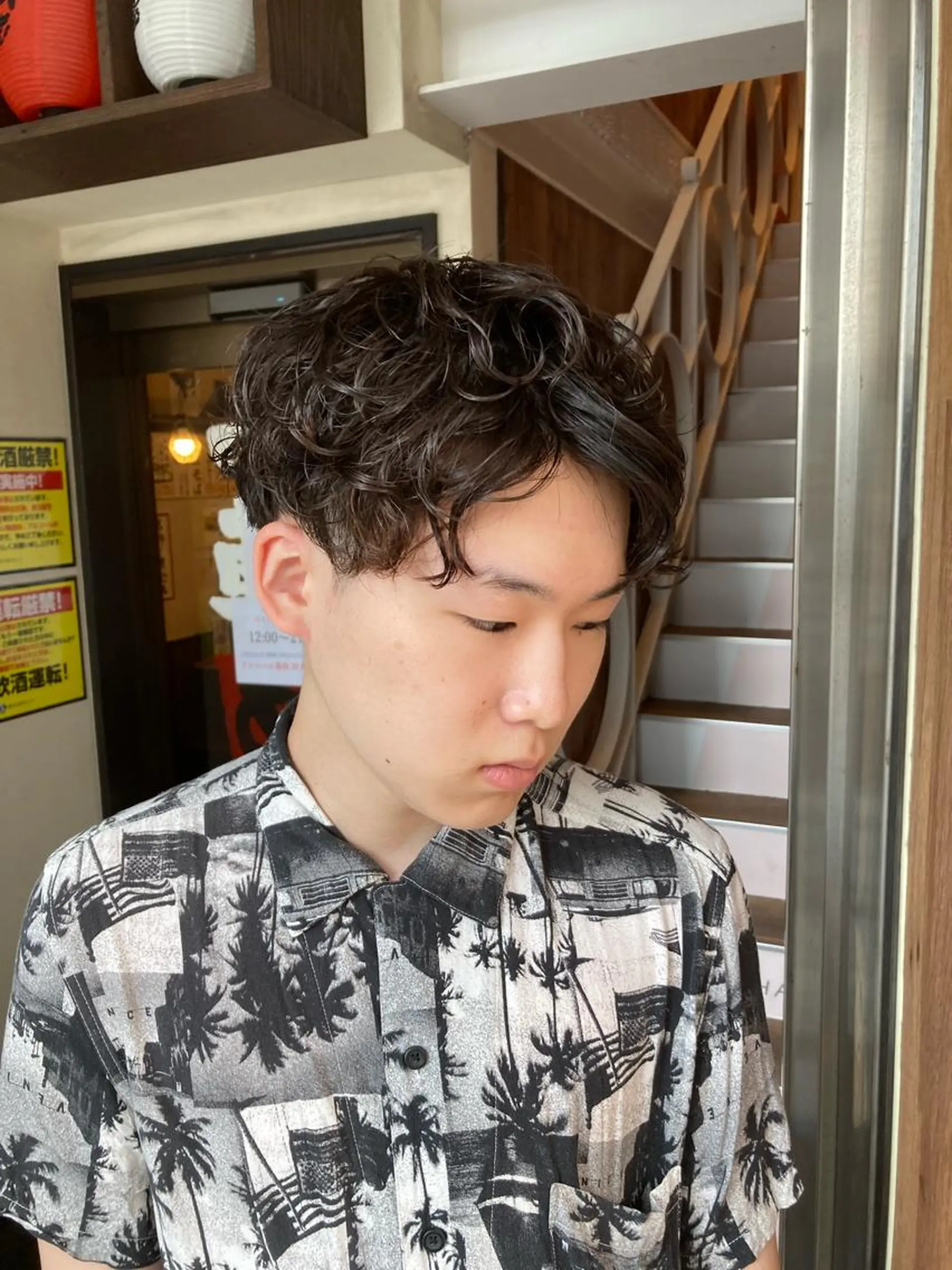 ショート パーマ メンズ 【ブリーチ無しW】 【暗髪&暖色系】圭真のヘアスタイル