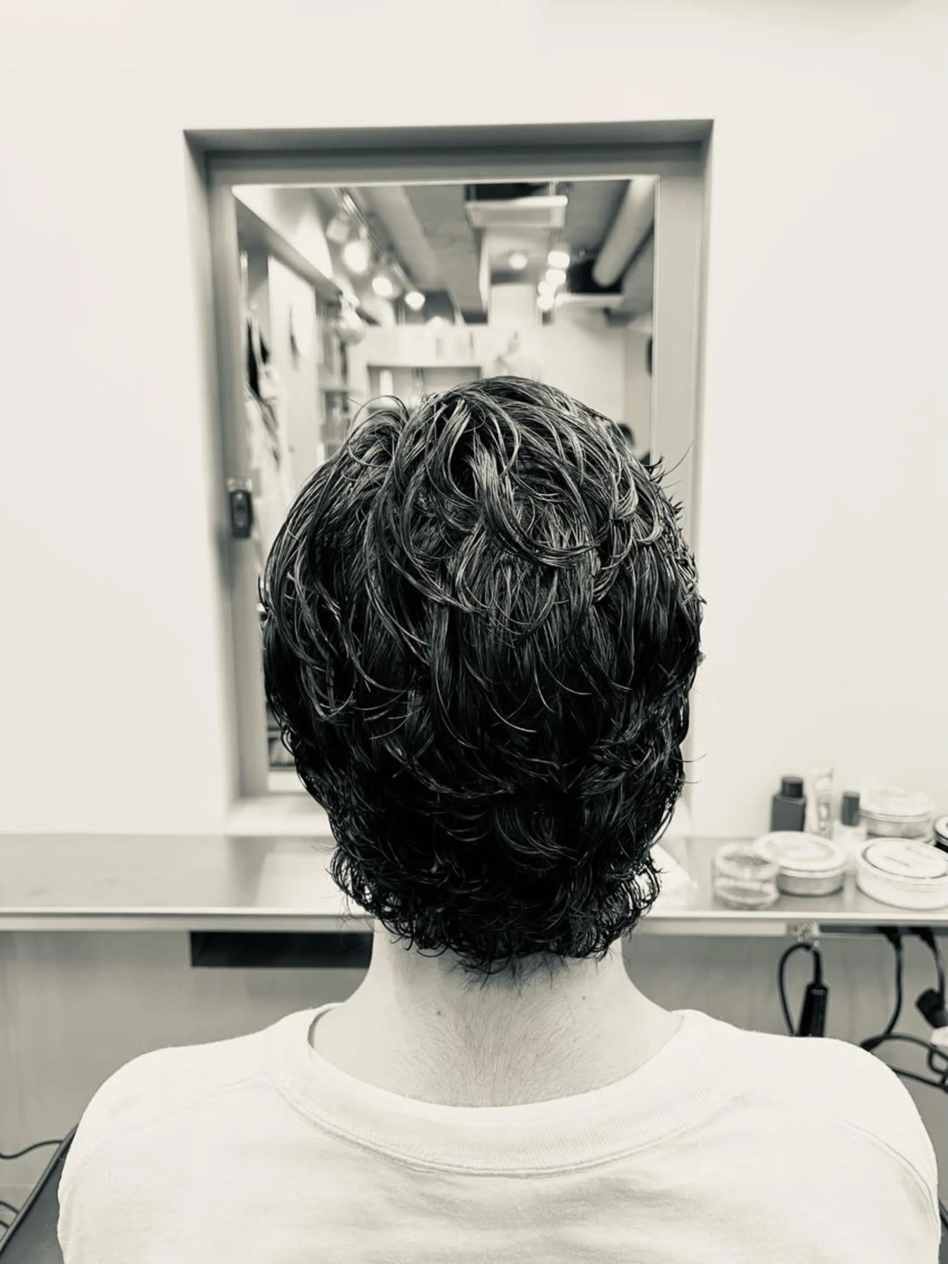 ミディアム パーマ メンズ ミディアムパーマ センターパート フェードカット マッシュ メンズパーマ 池袋メンズパーマ フェード純平のヘアスタイル