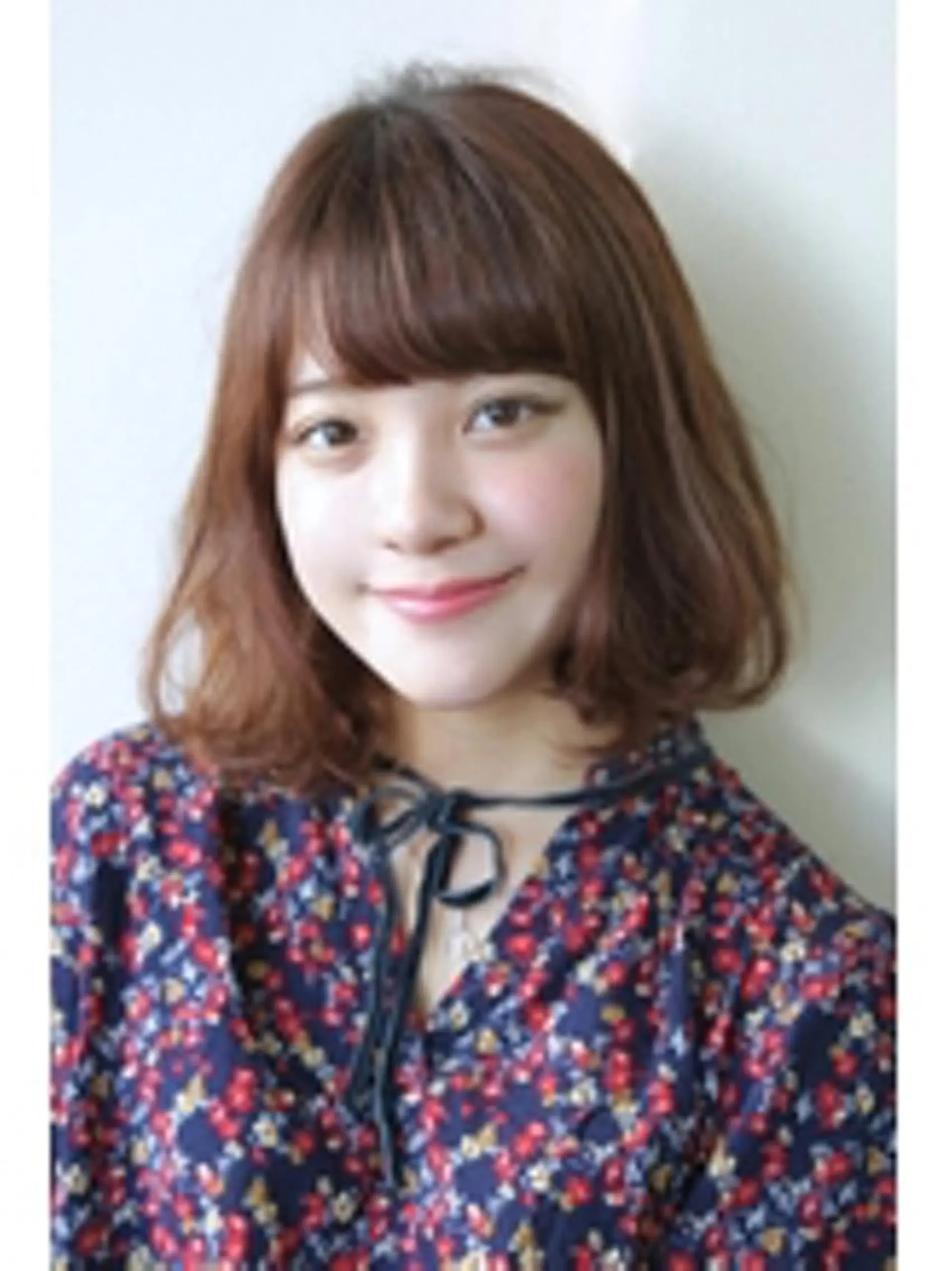 ミディアム ヘアリゾートA i 秋葉原店のヘアスタイル