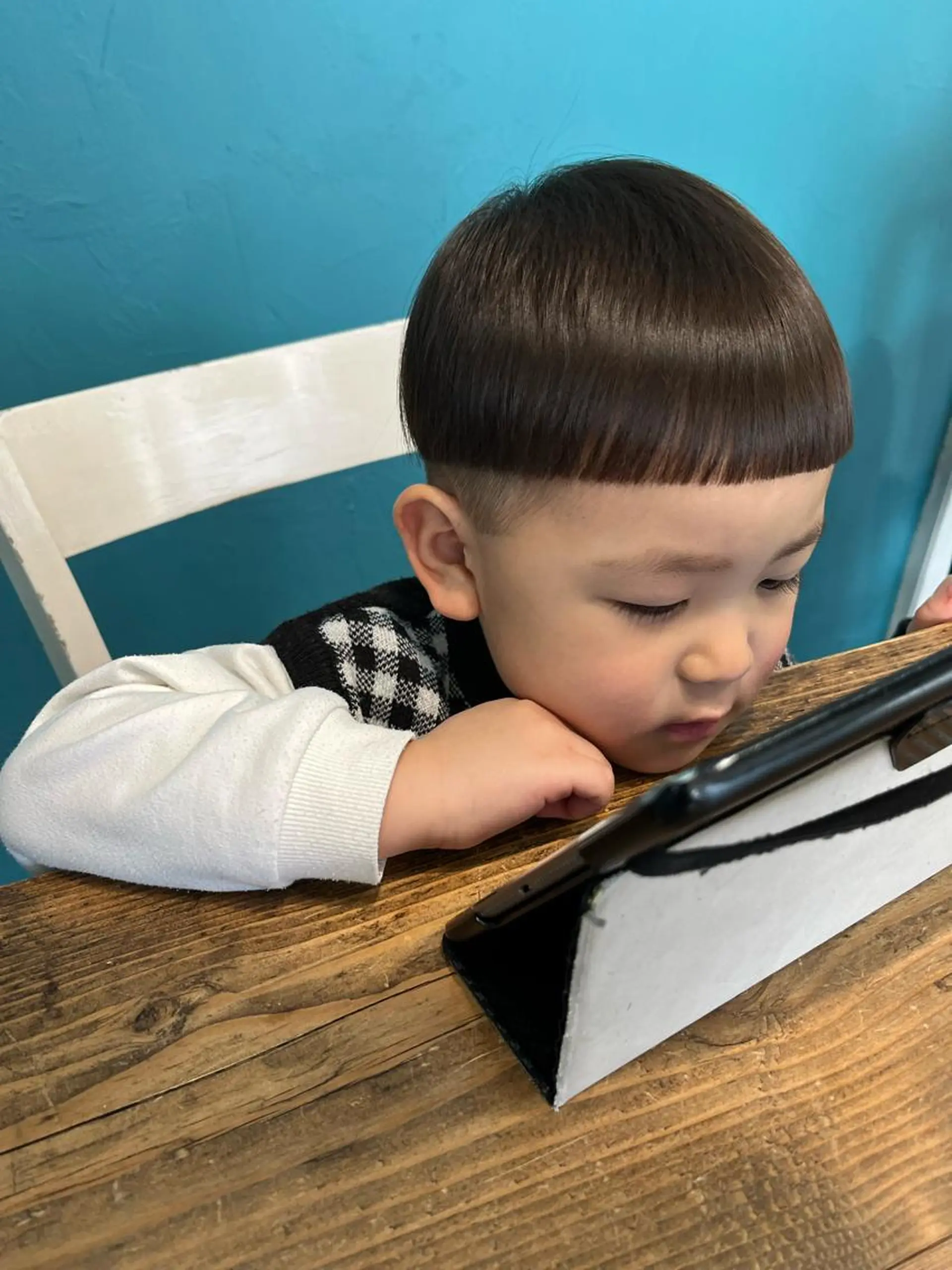 ショート 宮腰 瑠果のヘアスタイル