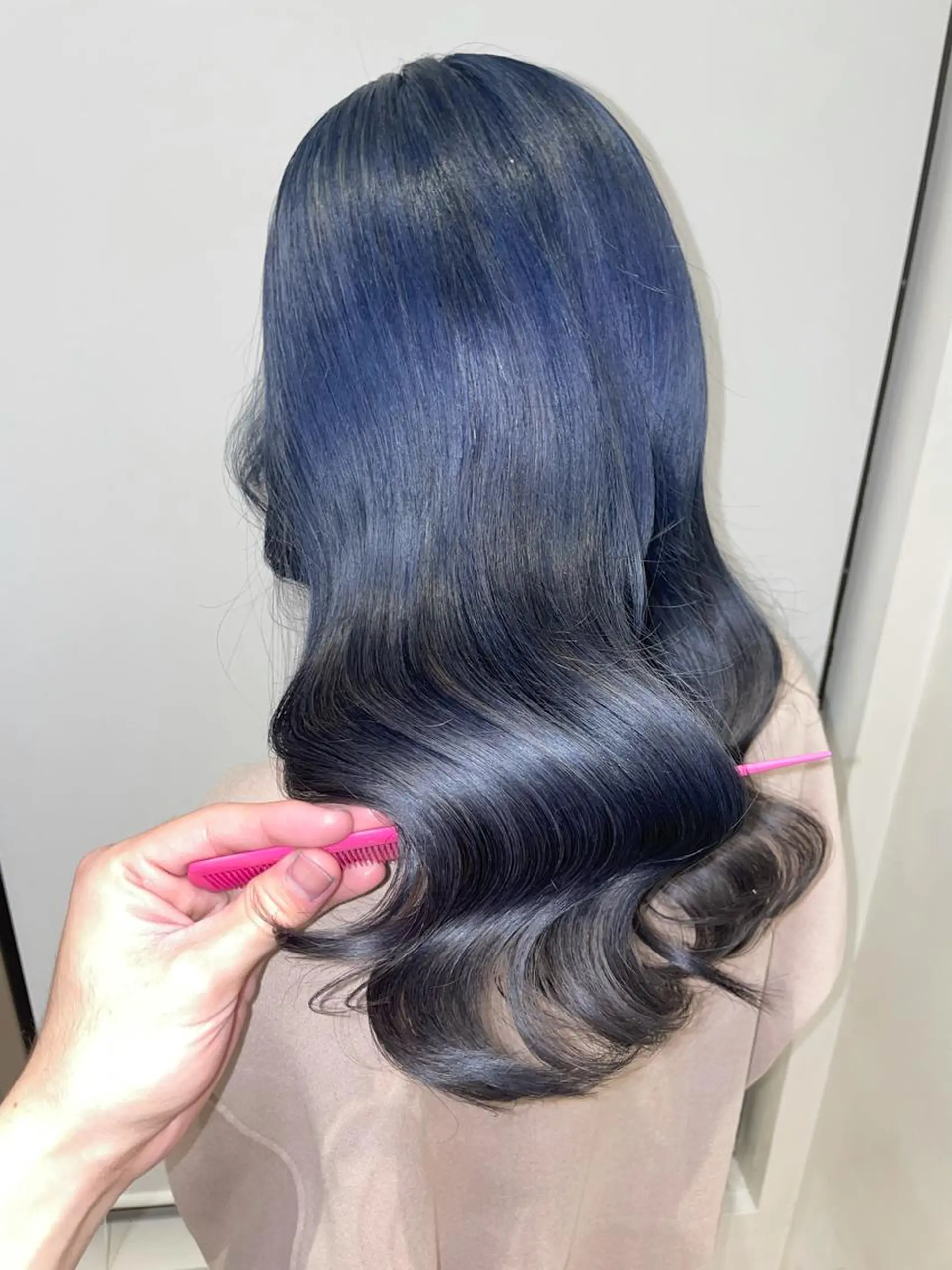 ロング カラー ブルーカラー ダブルカラー イヤリングカラー インナーカラー ヘアカラー 🩵アンブレラカラー 髪質改善 丸尾】のヘアスタイル