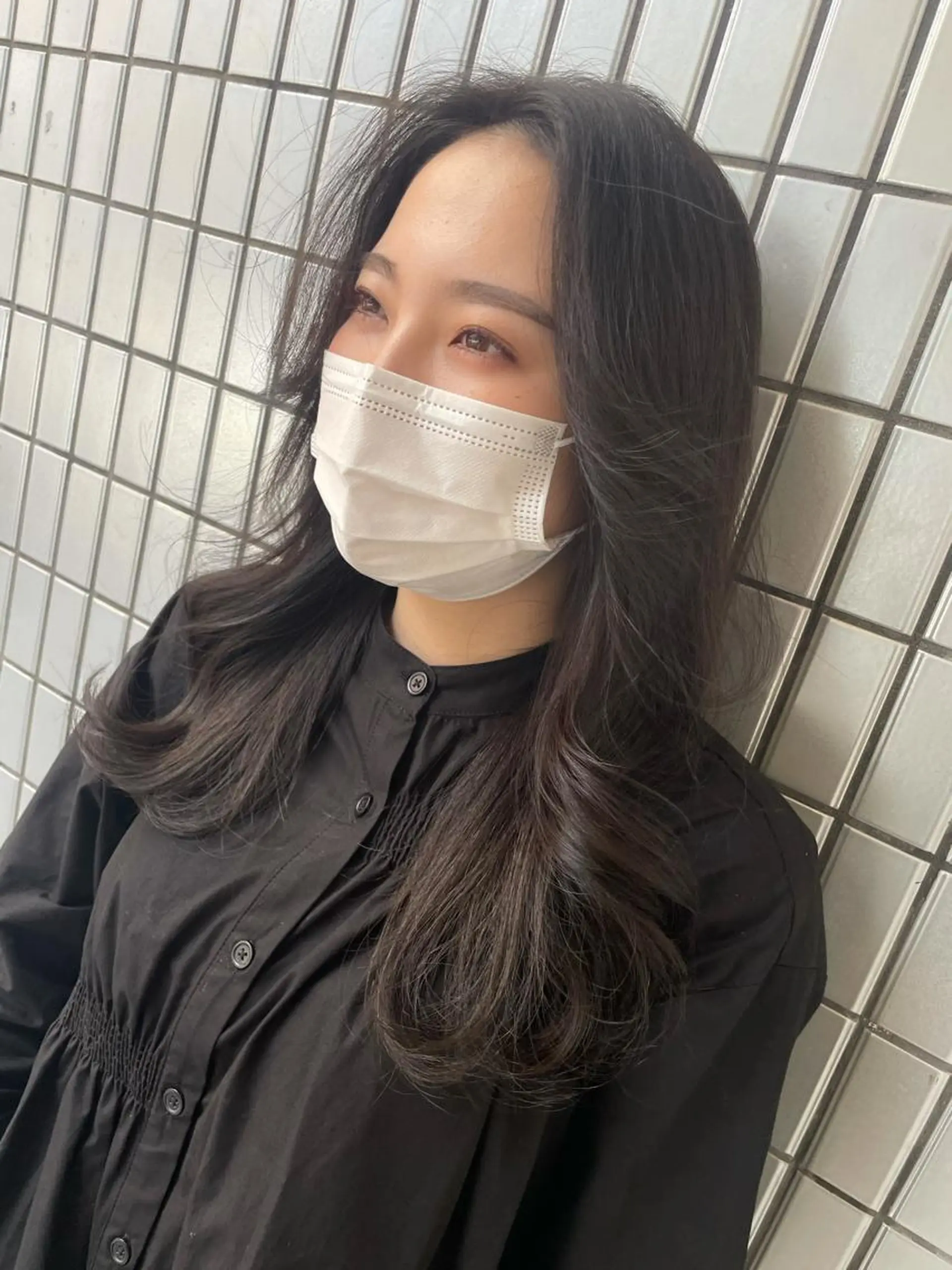 セミロング 顔周りカット 韓国風ヘア カット ヘアカラー トリートメント 大泉 美久のヘアスタイル