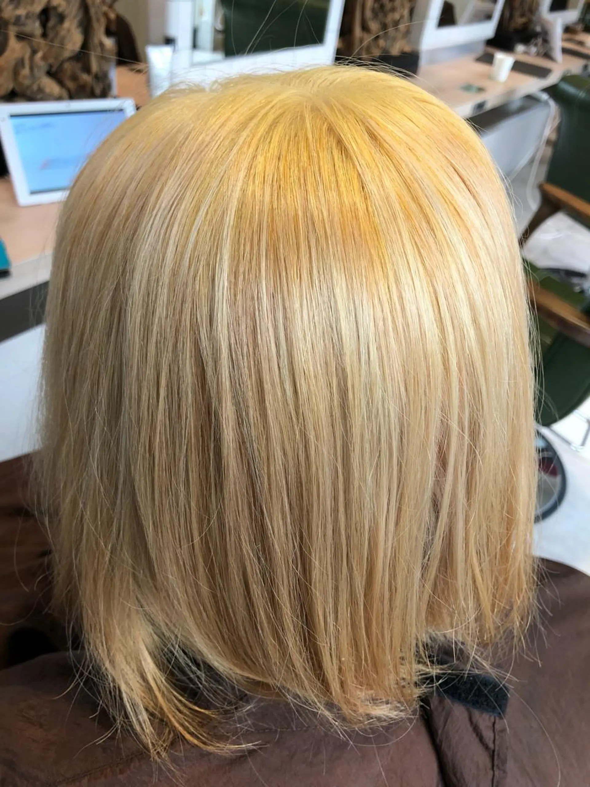 ショート カラー ブリーチ 川口髪質改善ウルトワ 🌈毛島健樹🌈のヘアスタイル