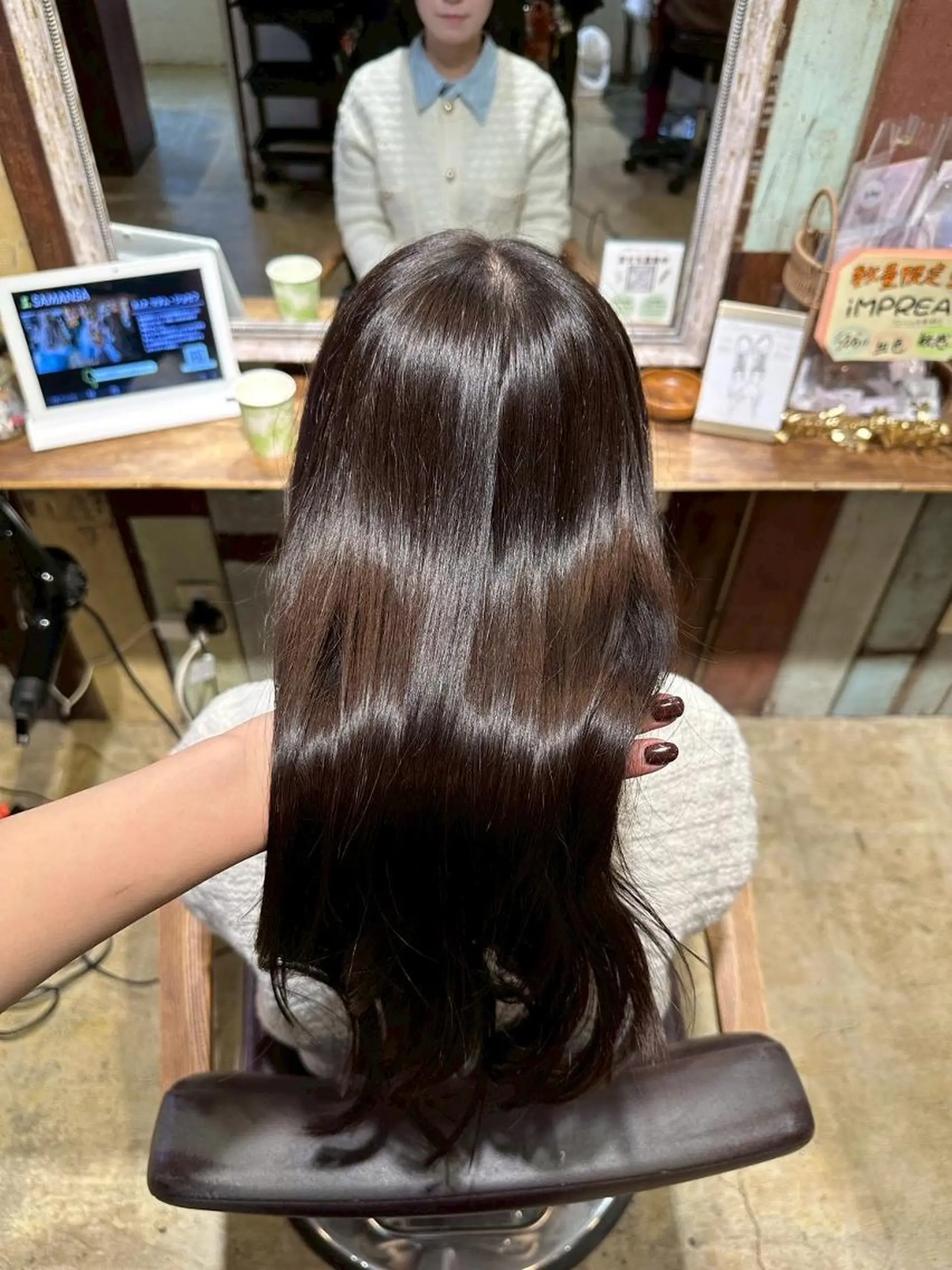 セミロング カラー 谷岡 沙也佳のヘアスタイル
