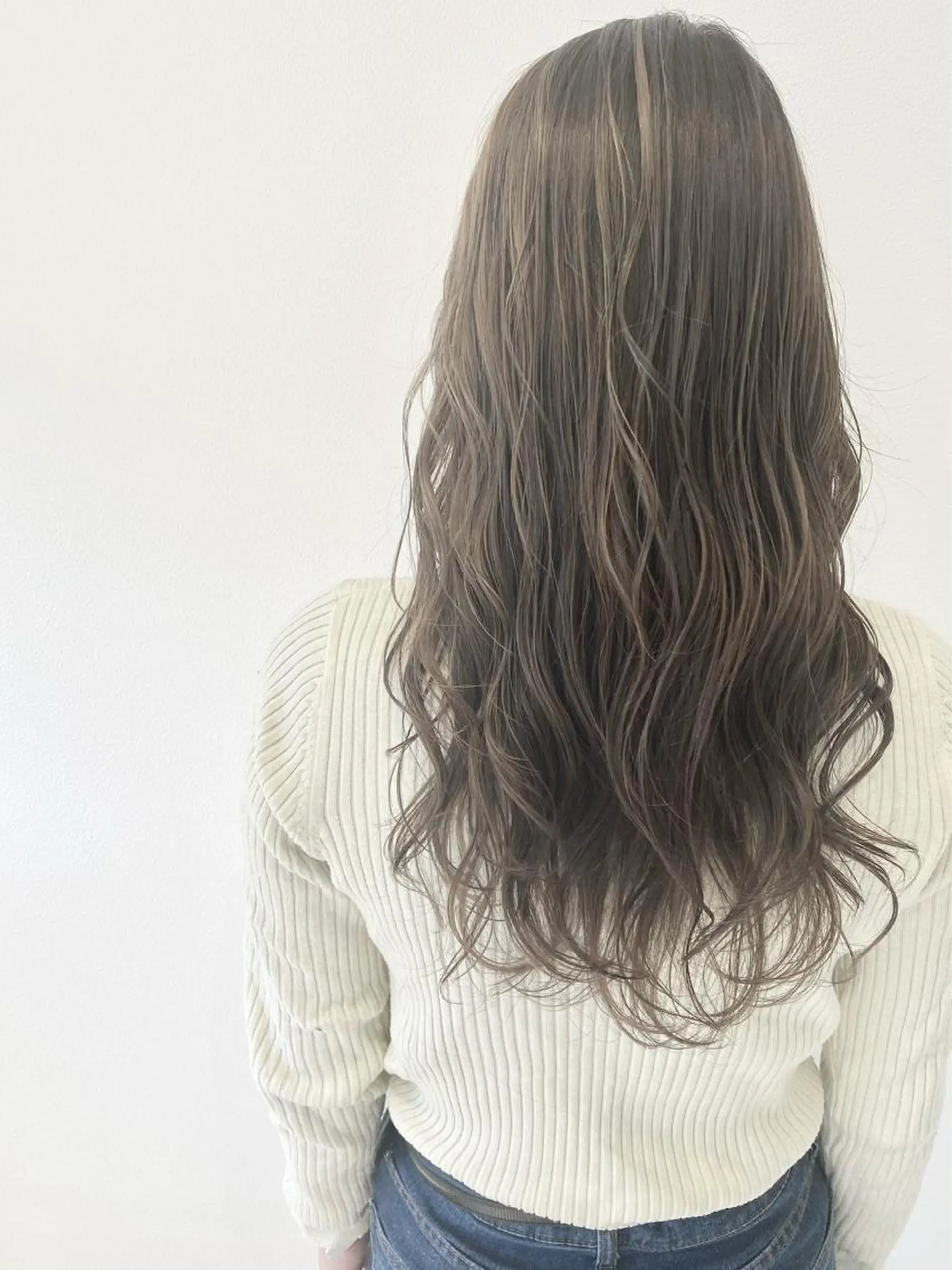 ロング カット ヘアカラー トリートメント MYRTLE TSUNODAのヘアスタイル