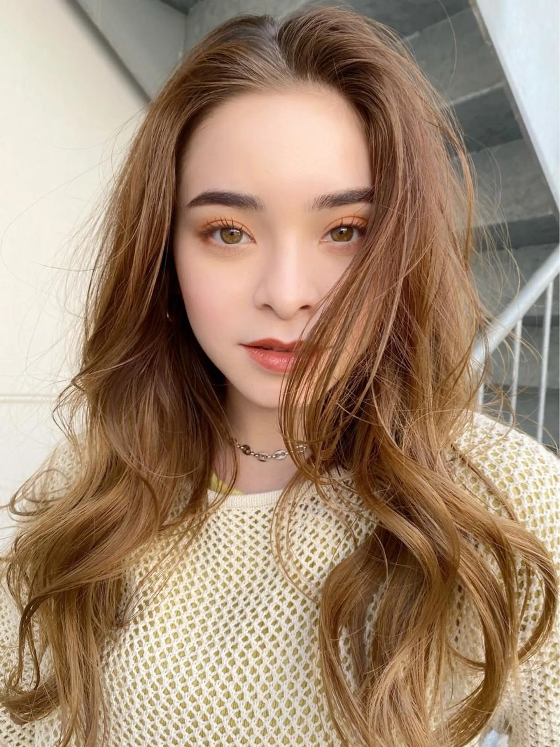 ロング カラー パーマ ヘアアレンジ 黒髪 ブリーチ ダブルカラー 【公式】amble luxe池袋東口🩷のヘアスタイル