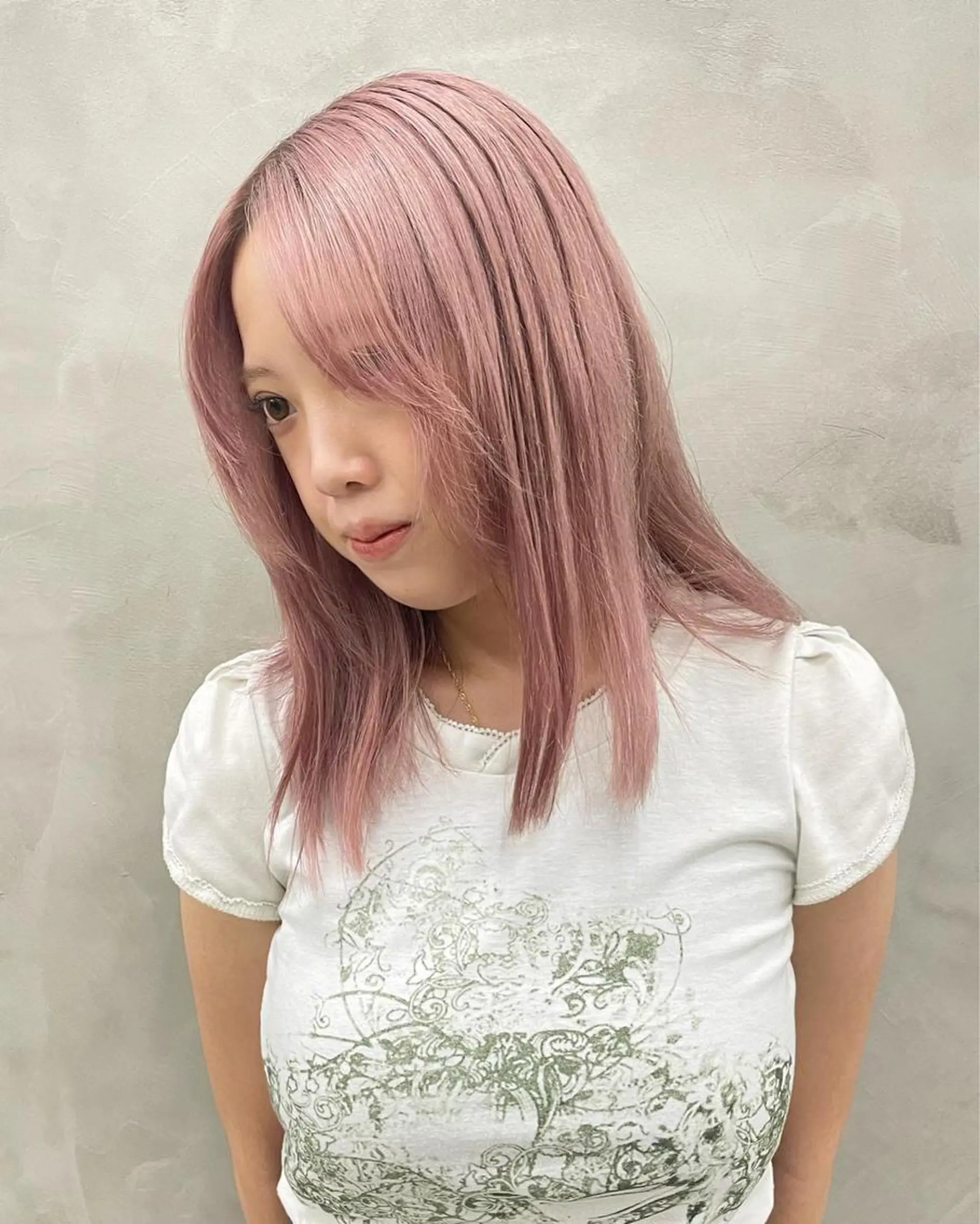 ミディアム カラー パーマ ヘアアレンジ メンズ ミディアムパーマ メンズバレイヤージュ メンズブリーチ センターパート フェードカット ヘアカラー トリートメント ハイトーン/レイヤー 🌸さくらのヘアスタイル