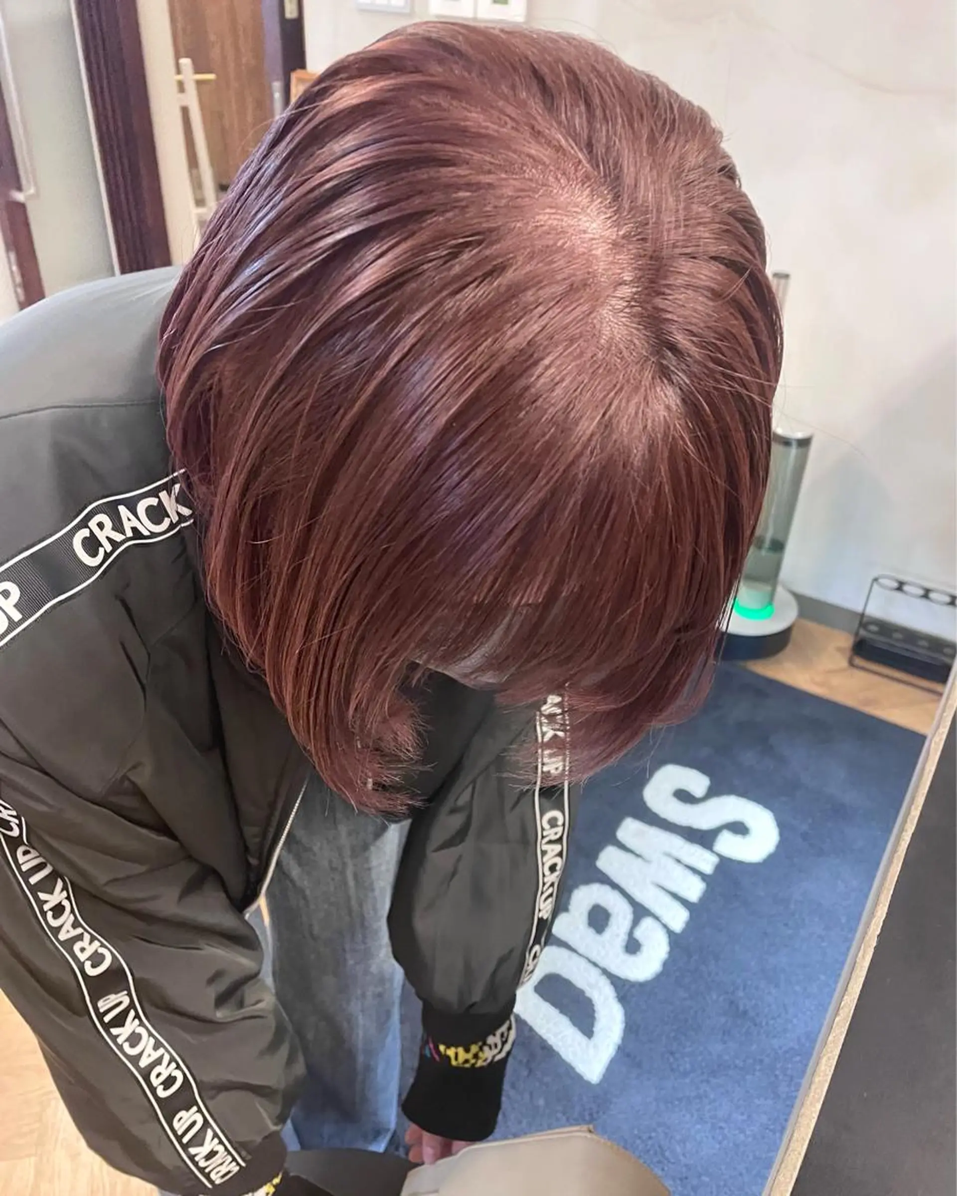 ミディアム カラー パーマ ヘアアレンジ メンズ キッズ ネイル マツエク・マツパ アイブロウ カット ヘアカラー トリートメント tatsumi/ボブ ウルフ/レイヤーのヘアスタイル