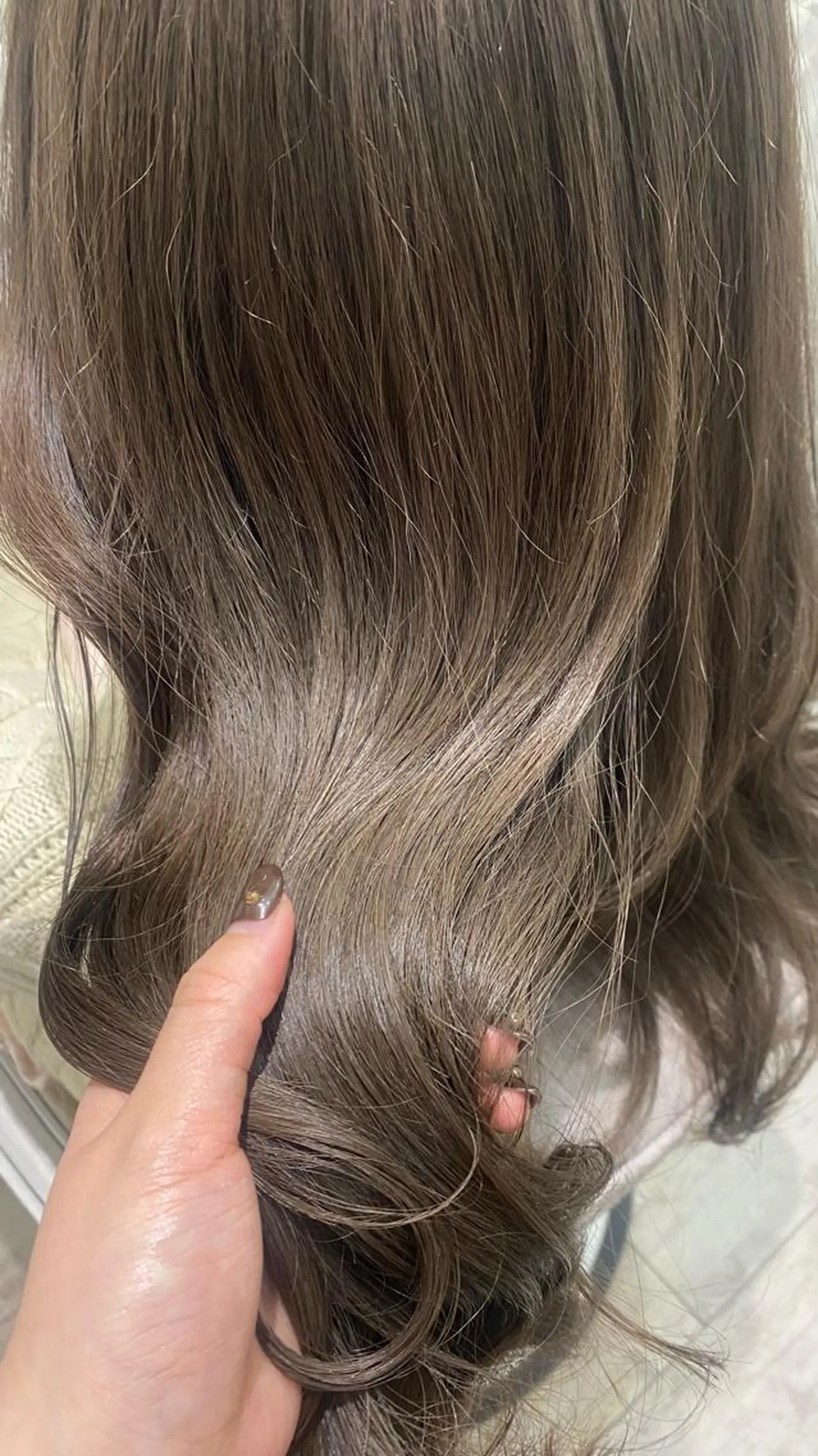 セミロング 髪質改善サロン🫧 戎谷栞菜のヘアスタイル