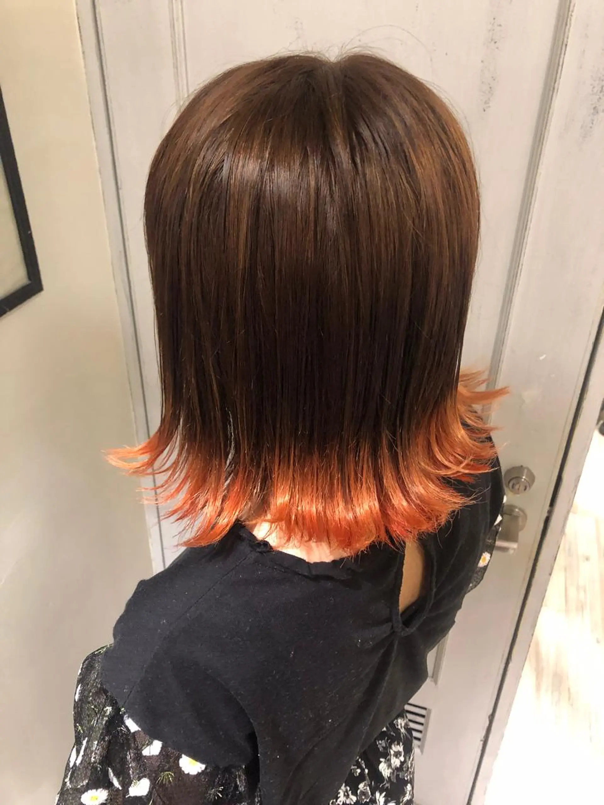 ミディアム カラー オレンジ 角地山 京子のヘアスタイル