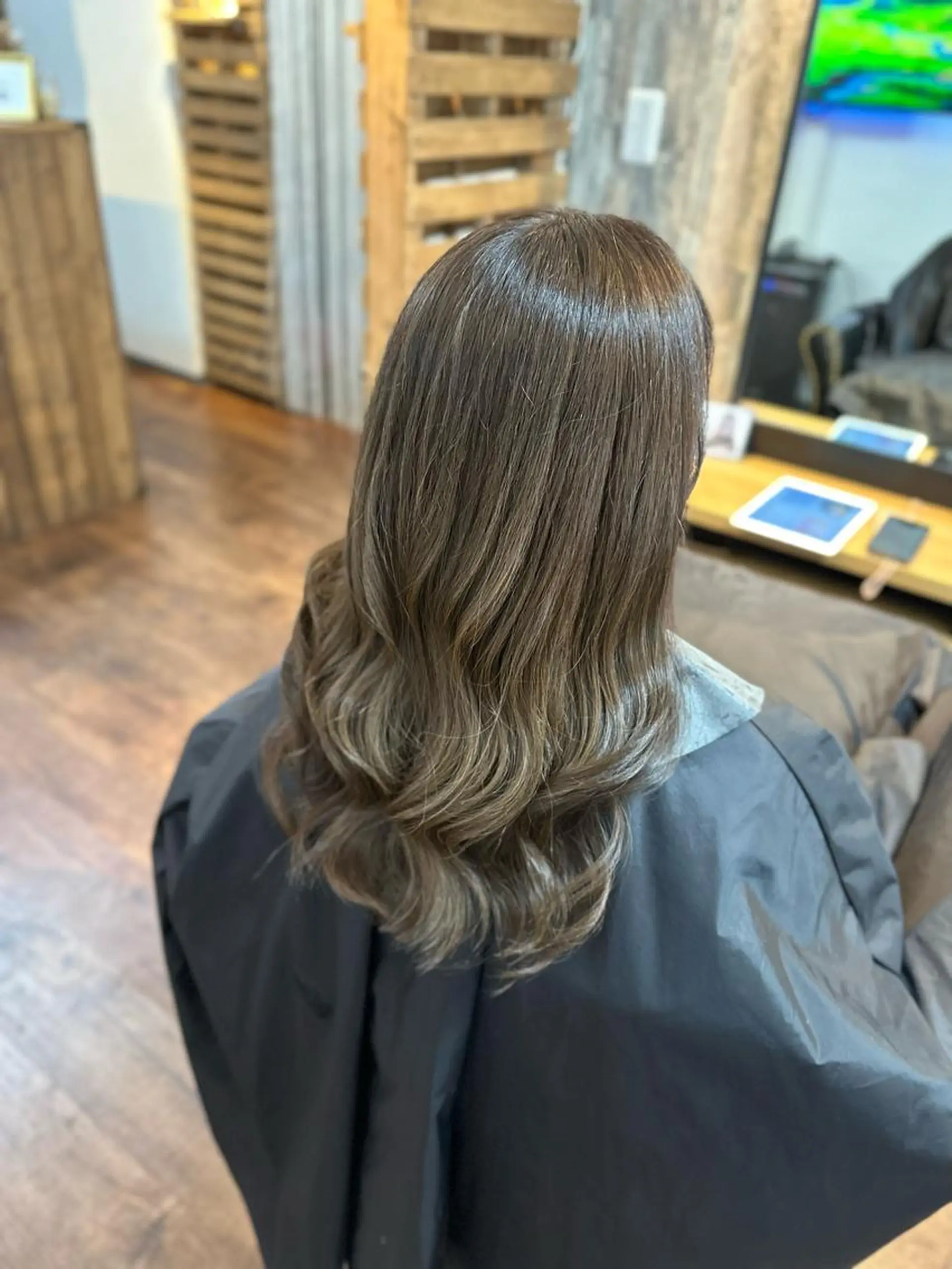 ロング カラー ハイトーンカラー カット ヘアカラー Luzir⭐︎ GEN⭐︎のヘアスタイル