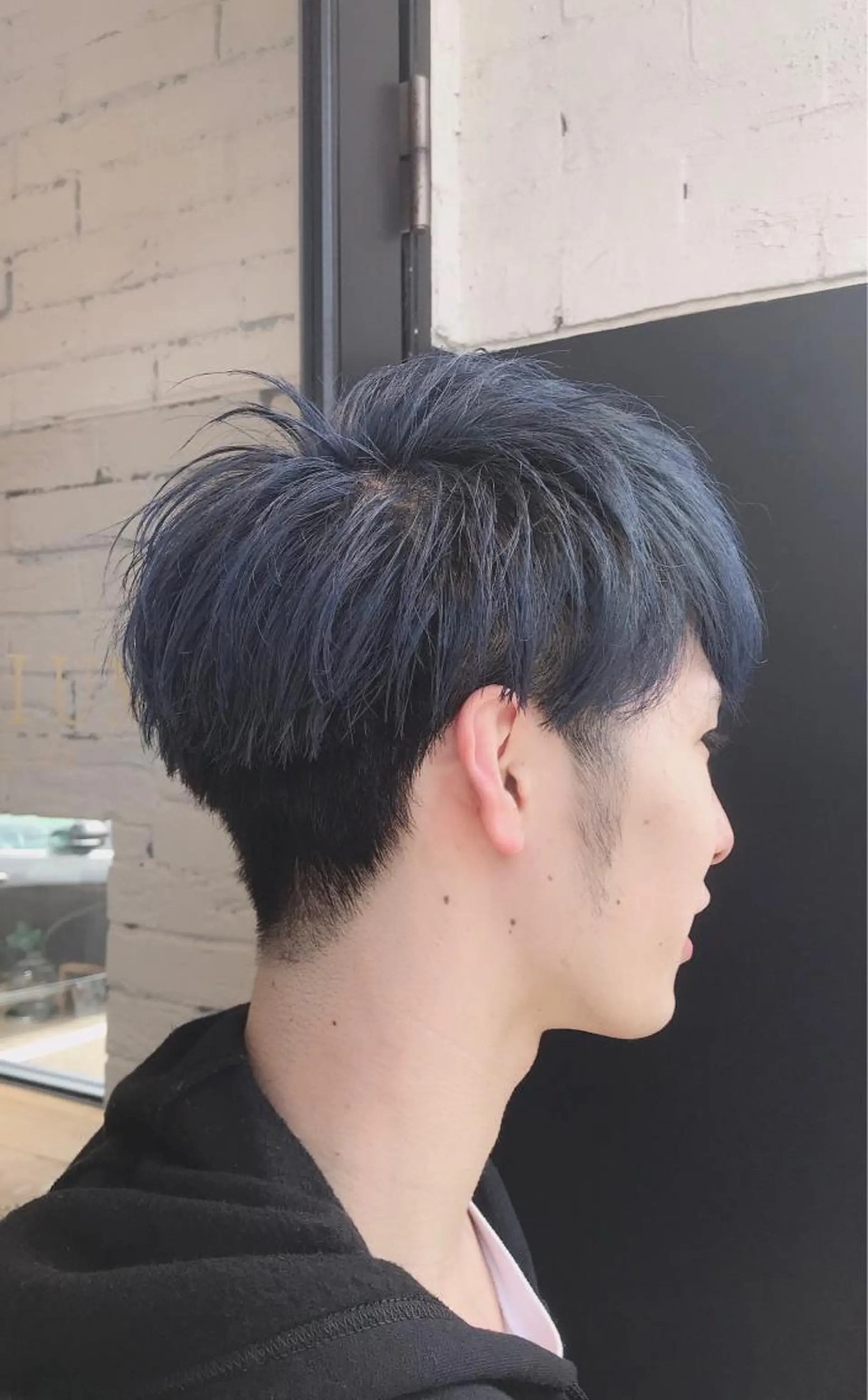 カラー 前田 輝のヘアスタイル