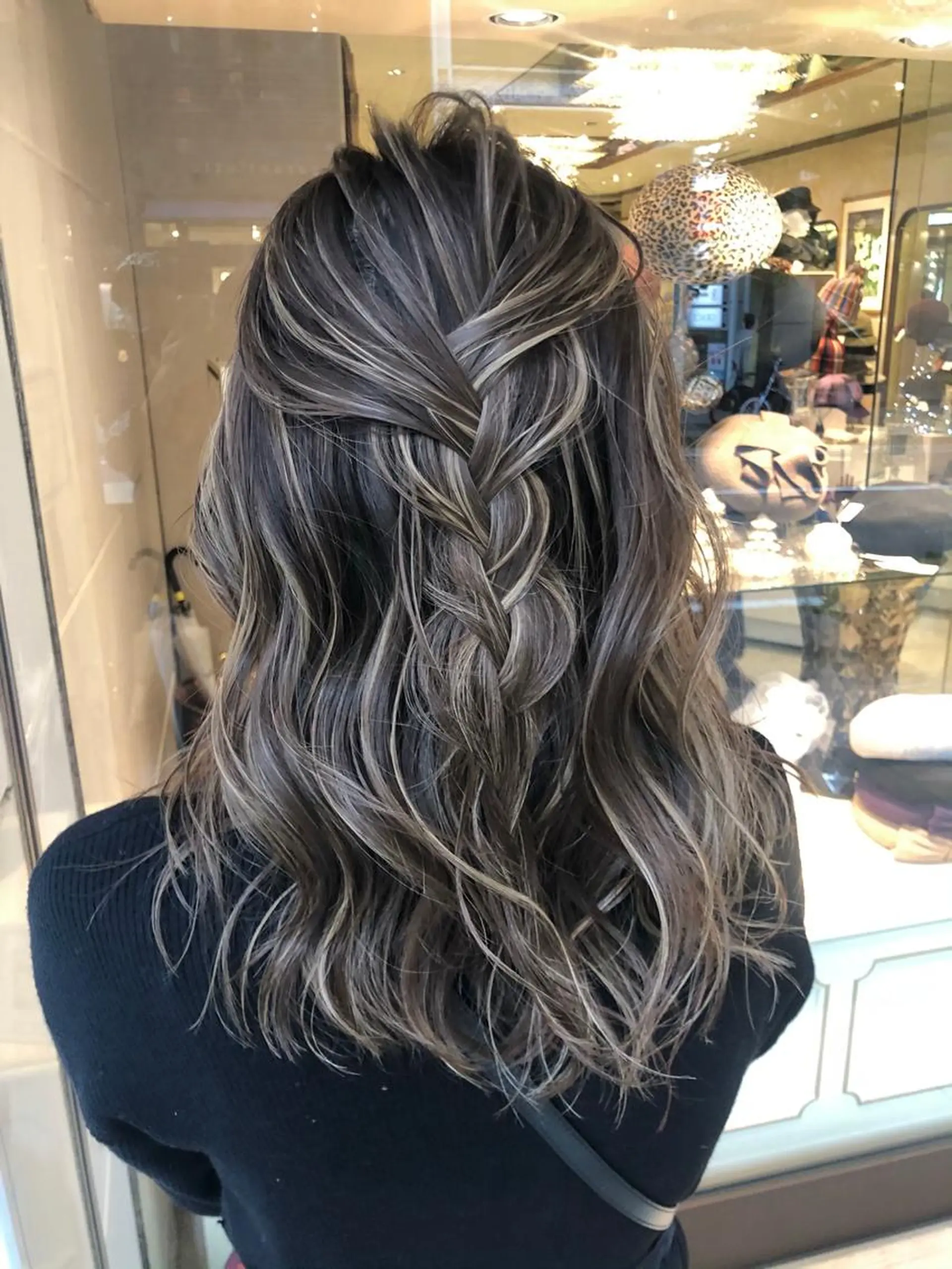 セミロング ヘアカラー トリートメント _ WHITE三宮店のヘアスタイル