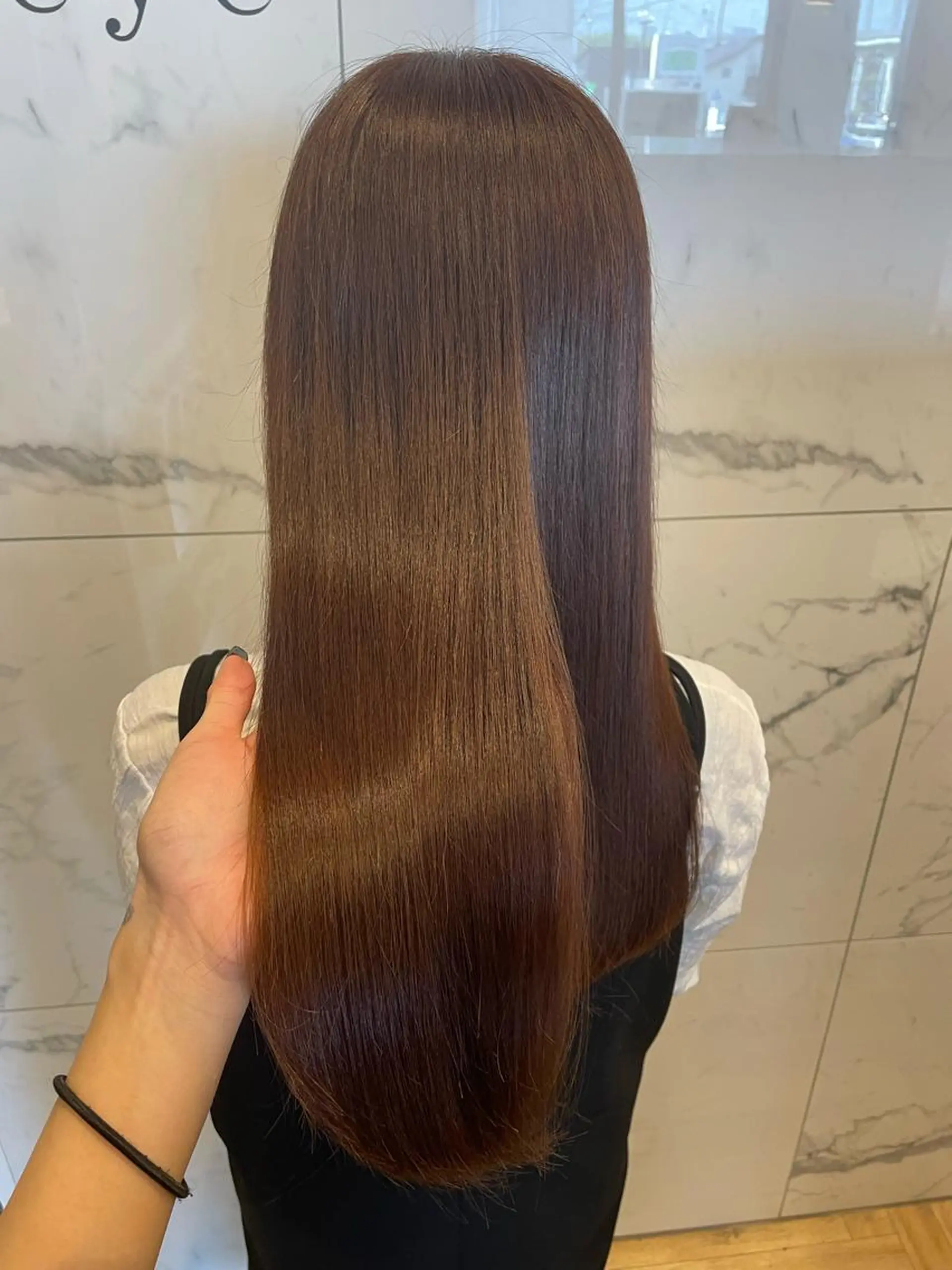 カラー アクアカラー 岡村 真子のヘアスタイル