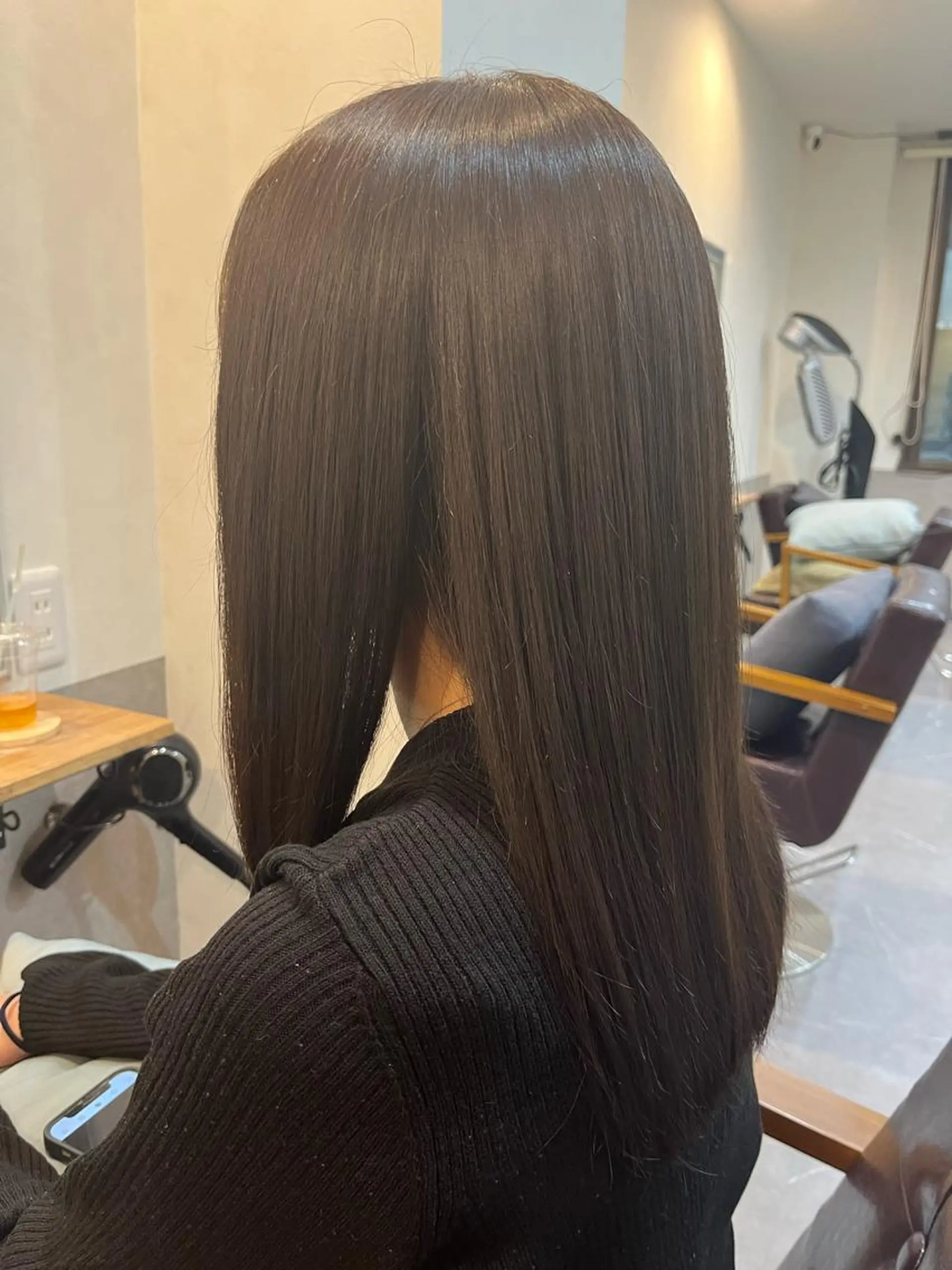 ロング カラー アッシュ ブリーチ ブリーチなしカラー 小松崎 紅見子のヘアスタイル