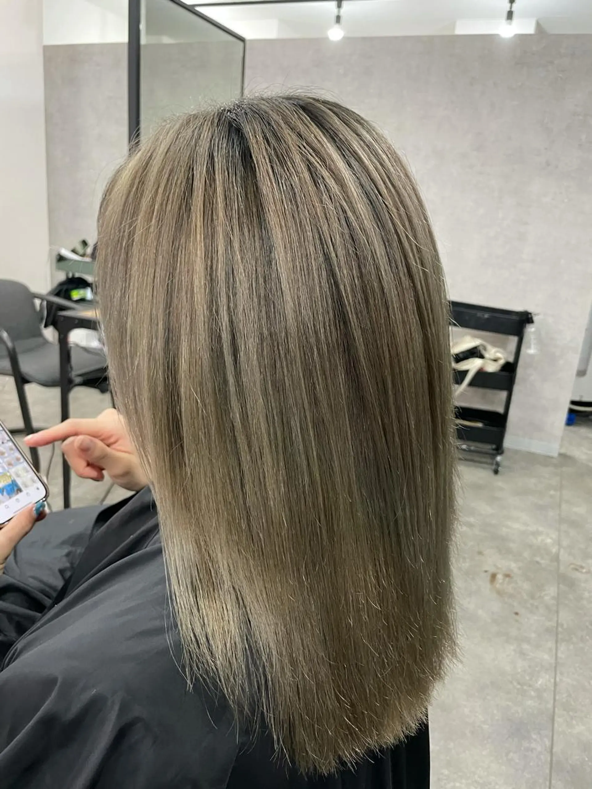 ミディアム カラー パーマ ヘアアレンジ メンズ キッズ ネイル マツエク・マツパ メンズバレイヤージュ メンズブリーチ フェードカット メンズハイライト メンズインナーカラー メンズ特化 しゅうへいのヘアスタイル