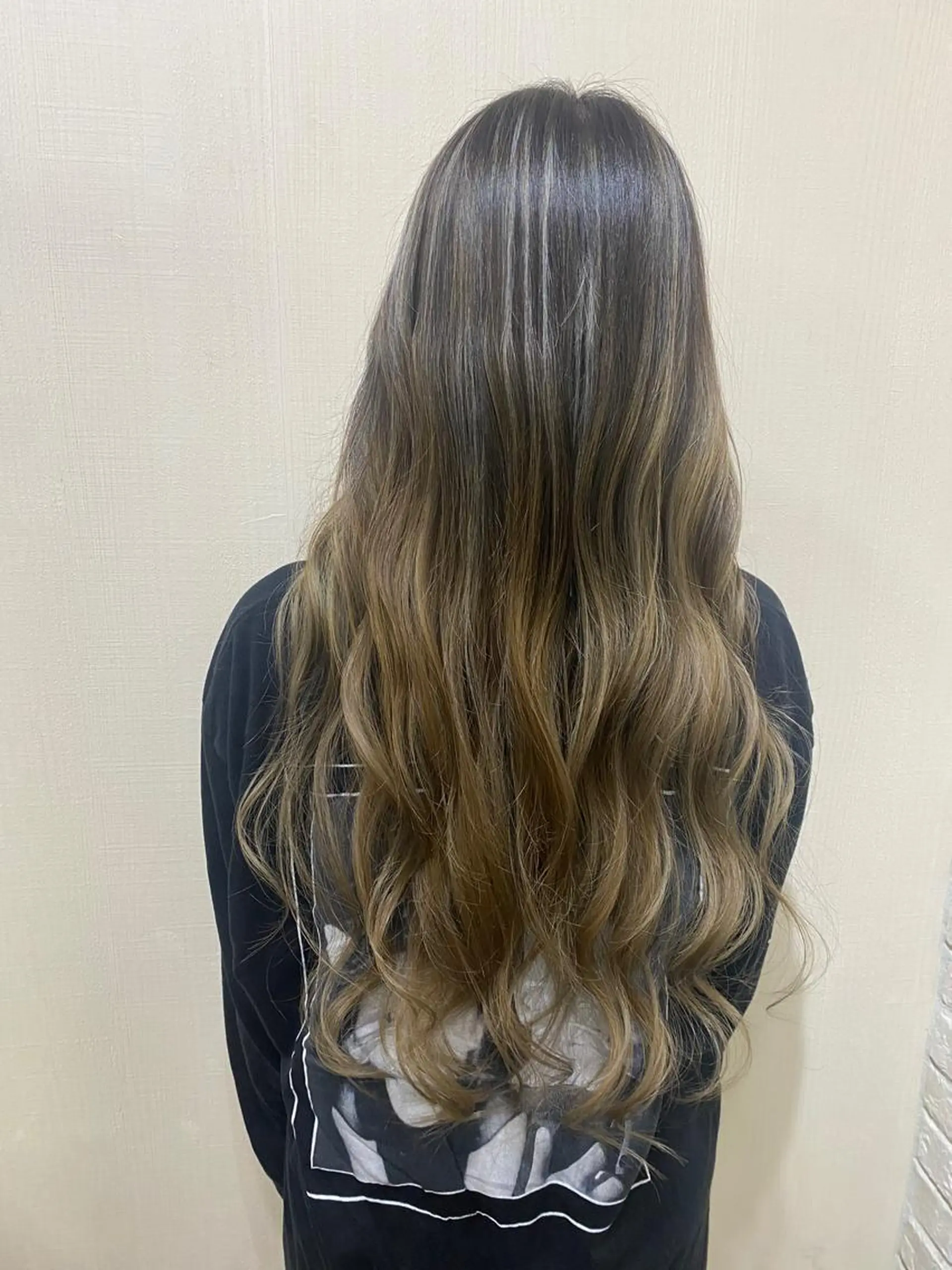 ロング カラー ヘアアレンジ グレージュ ハイライトカラー ハイライト きむえり/髪質改善 /うねり広がり改善のヘアスタイル