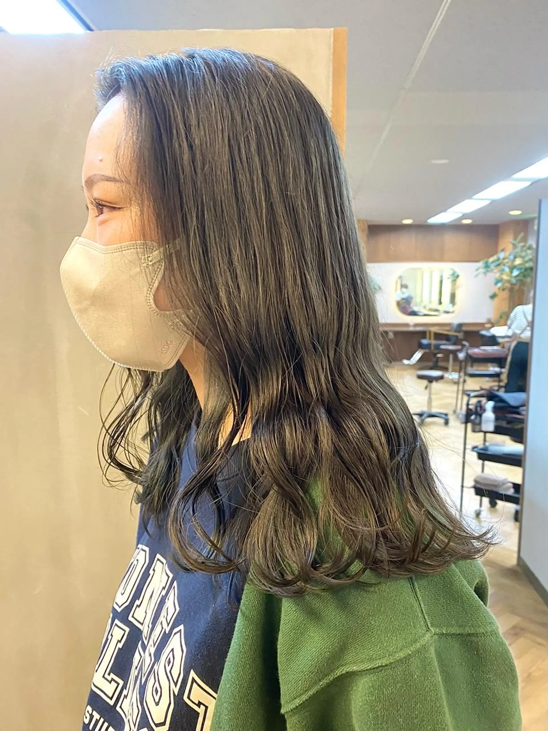セミロング カラー ベージュカラー 透明感カラー カット ヘアカラー トリートメント ハル🌸柔色/ ブリーチなし/艶髪のヘアスタイル