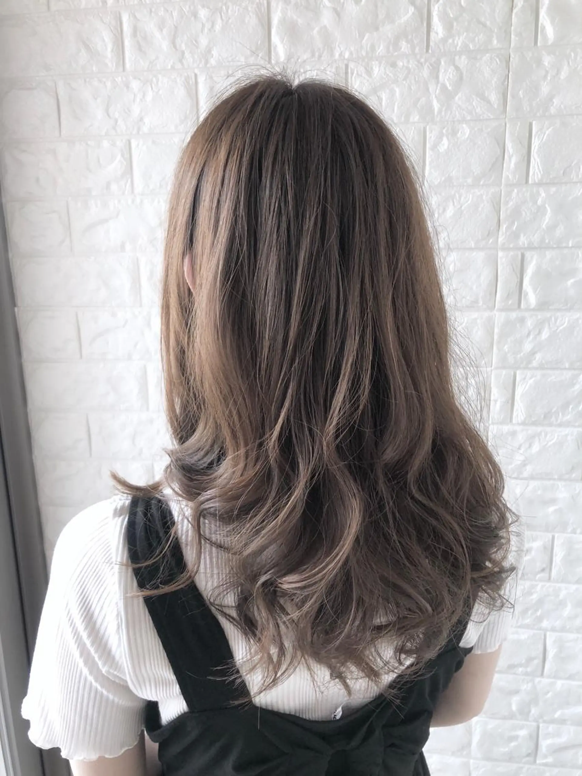 セミロング 外国人風カラー 縮毛矯正/髪質改善 主税巧一のヘアスタイル