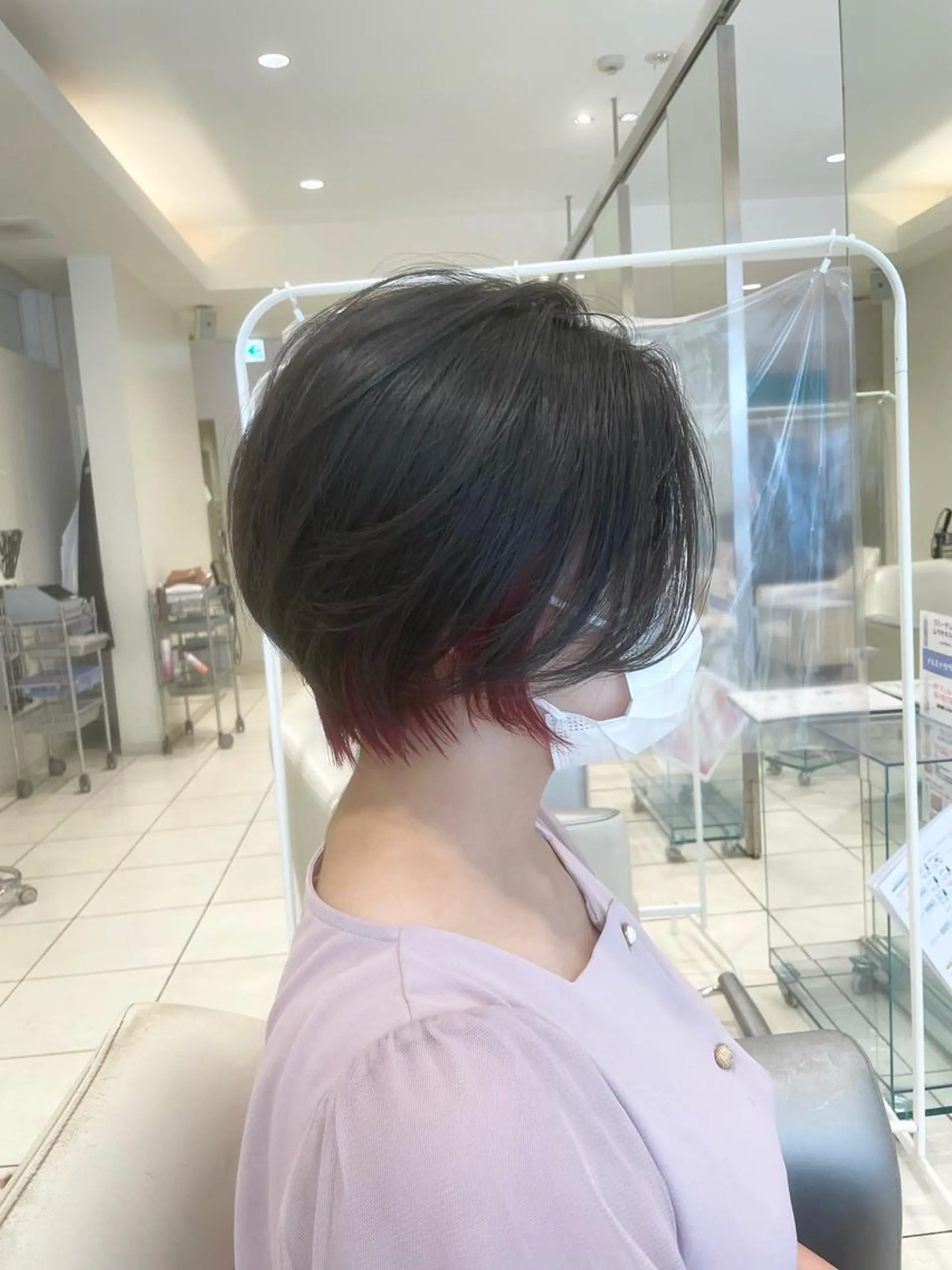 ショート カラー MODEks eau 佐藤優志のヘアスタイル