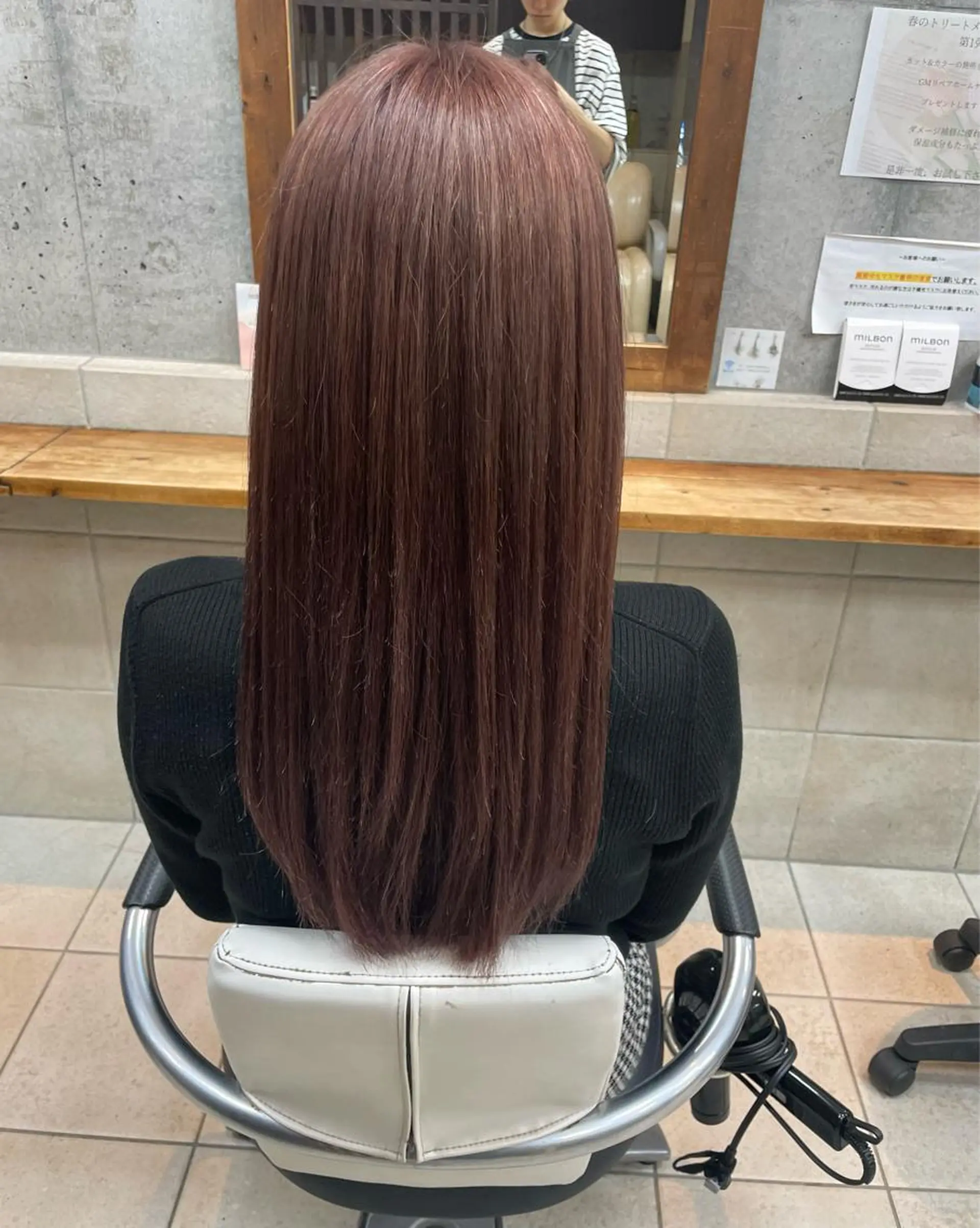 ロング カラー ブリーチ ピンクカラー Vis-a-vis 板橋所属・鈴木 皆斗のヘアスタイル