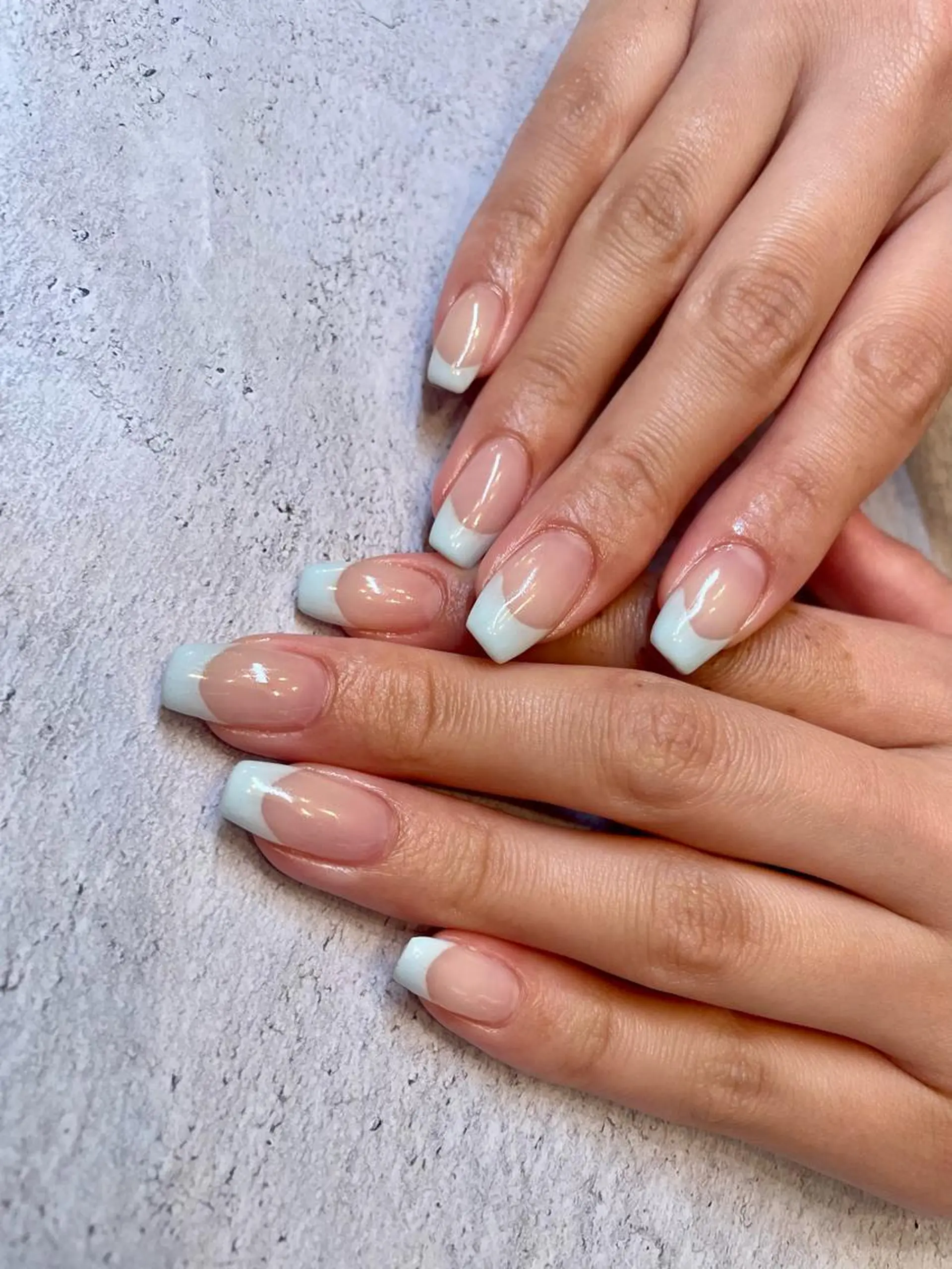 ネイル ブルー フレンチネイル パステルネイル salon te.のネイルデザイン