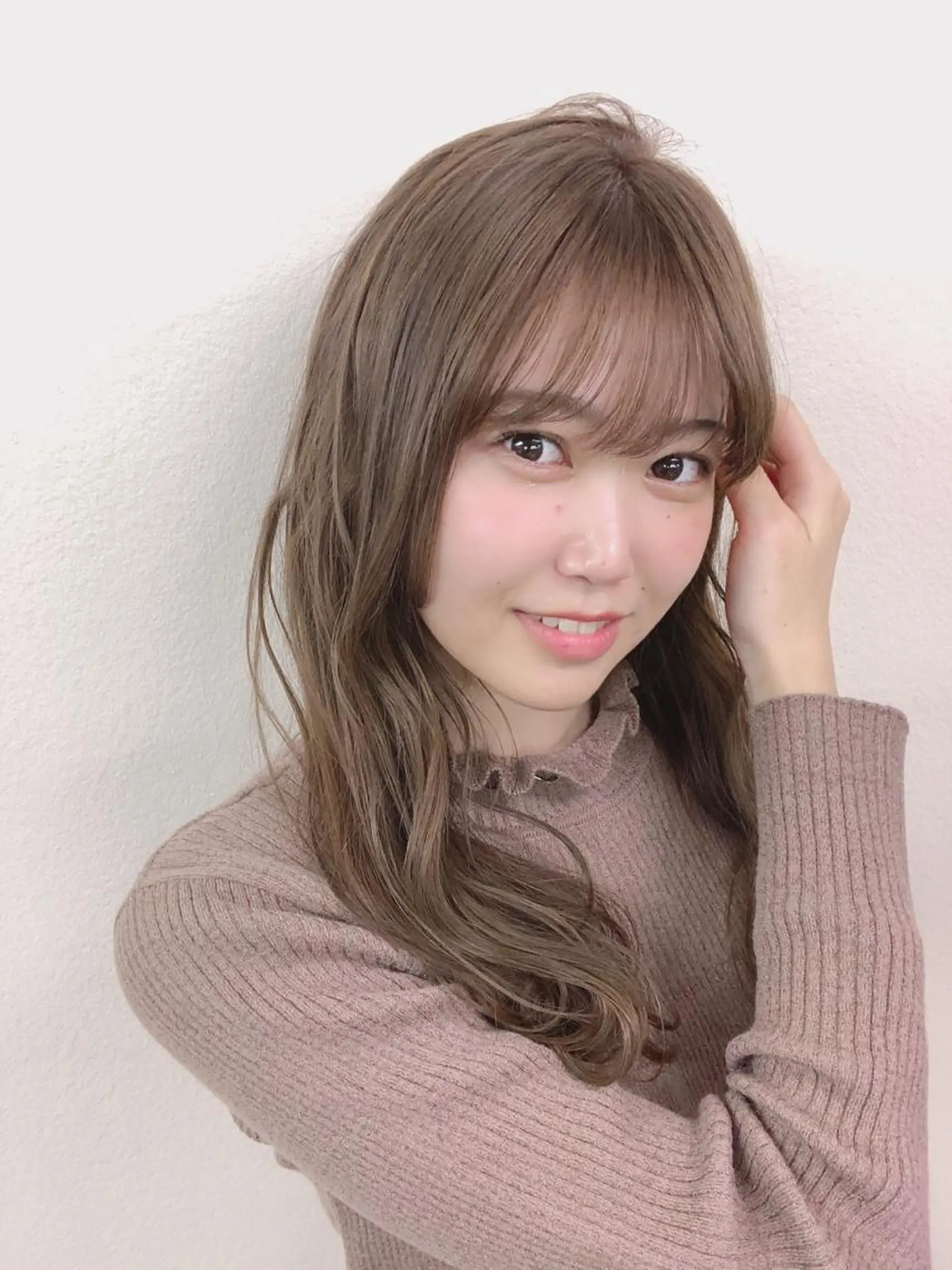 セミロング カラー ヘアアレンジ 外苑前NO.1艶髪 透明感カラーのヘアスタイル