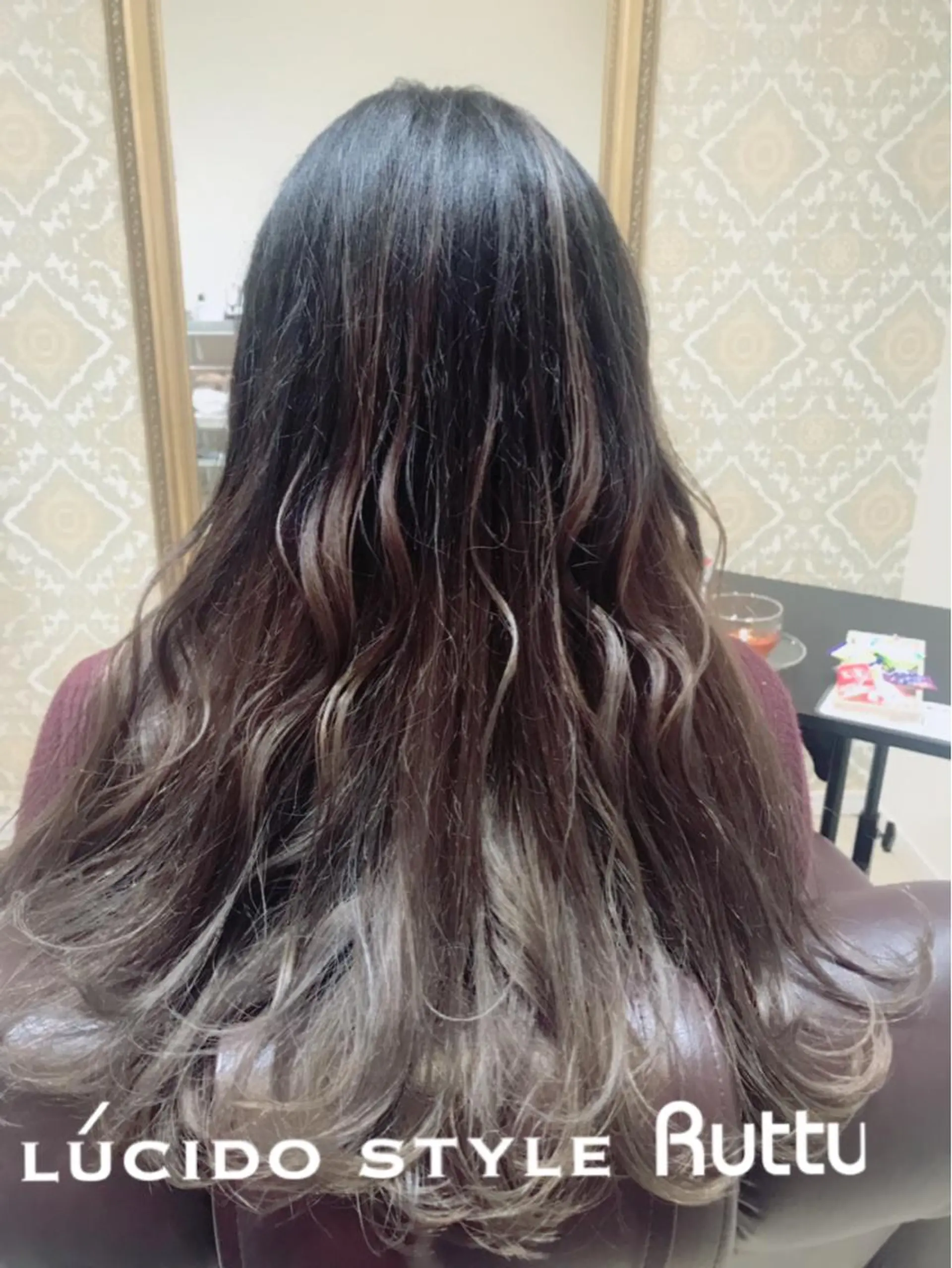 ロング カラー ブリーチ ダブルカラー レイヤーカット トリートメント アザマ　ヤスカツ _rosso 川口のヘアスタイル