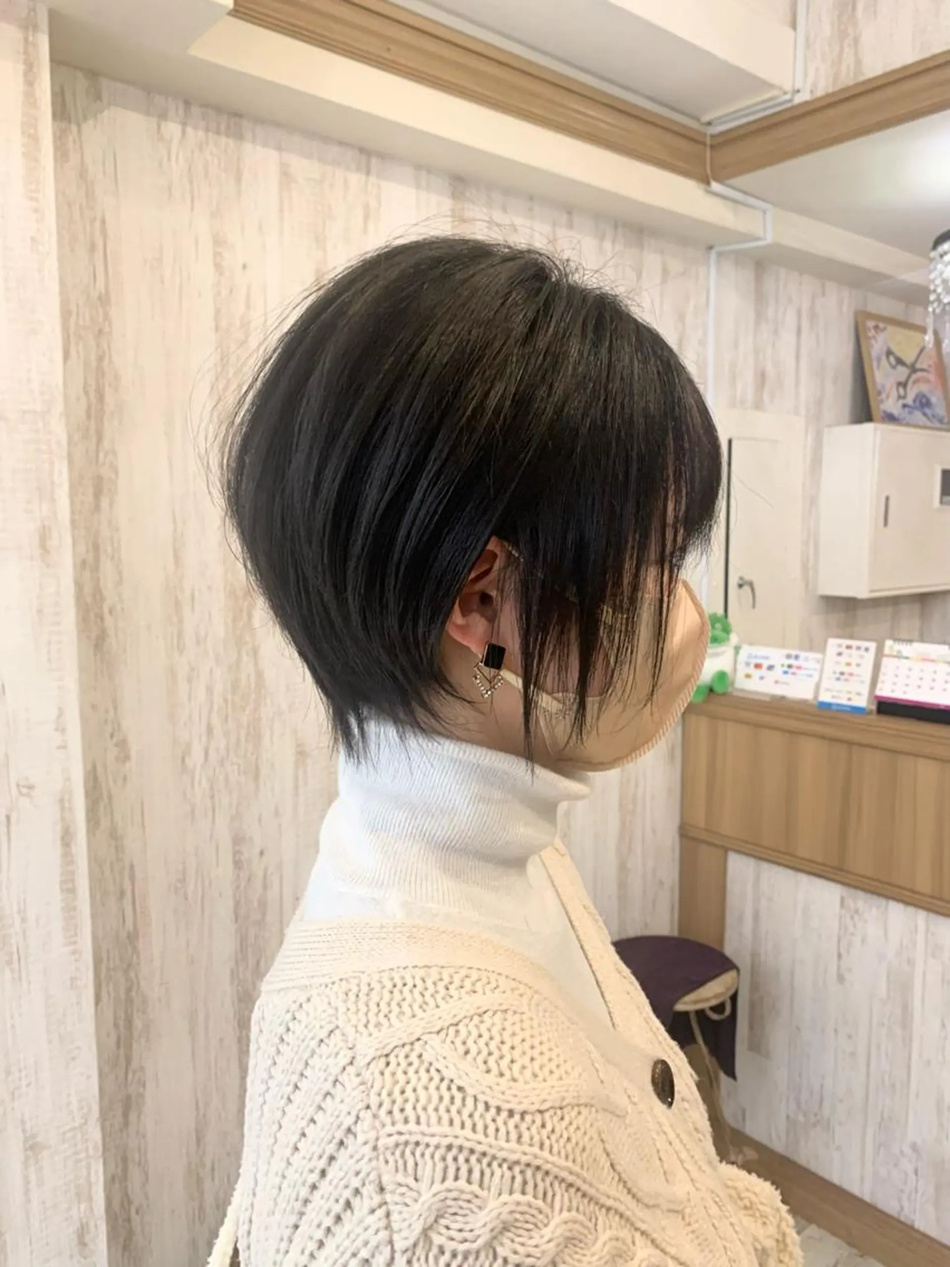 ショート カラー アッシュ おのだ あやなのヘアスタイル