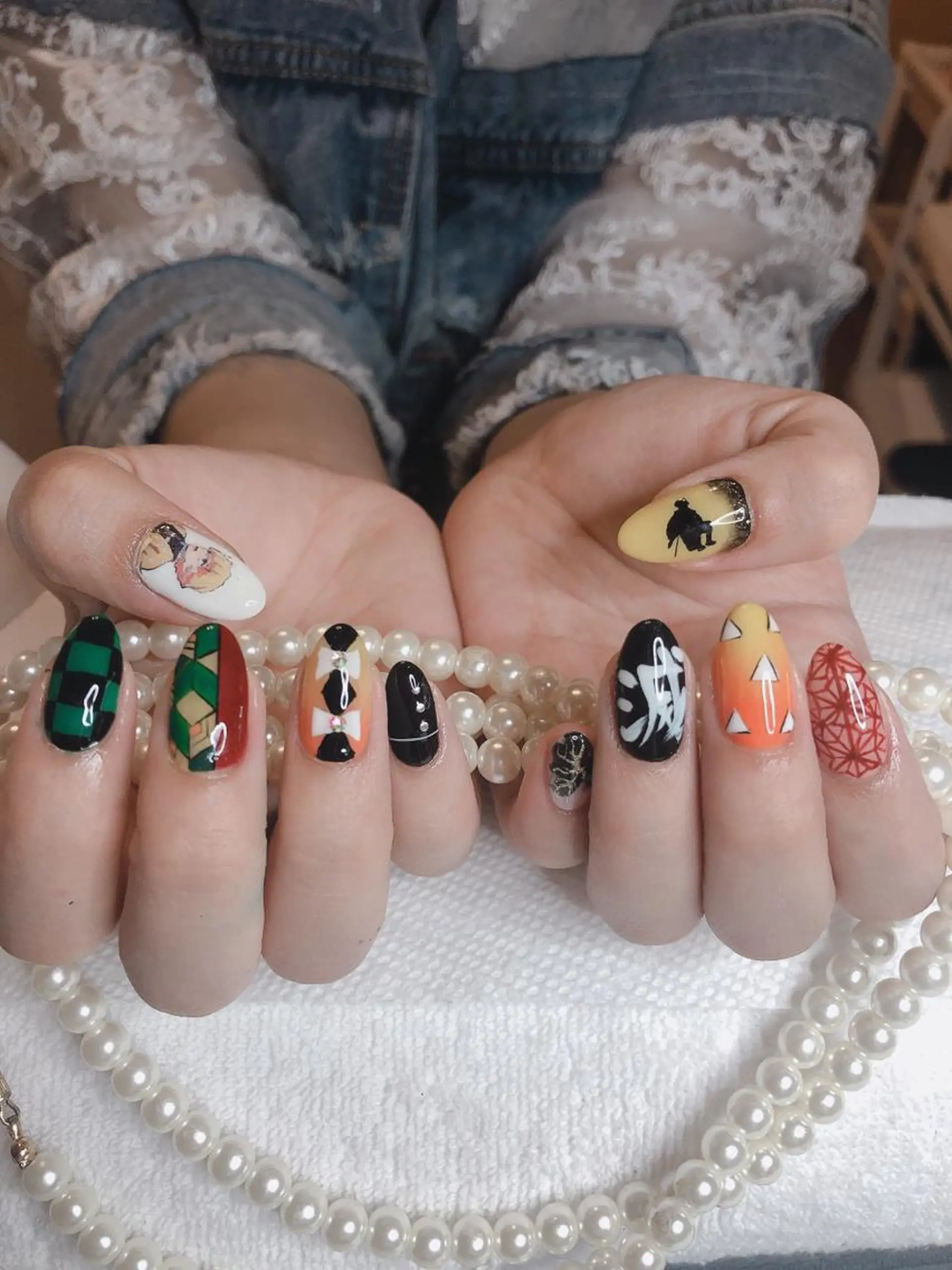 ミディアム ネイル ハンドネイル 長さ出し専門 nynaのネイルデザイン