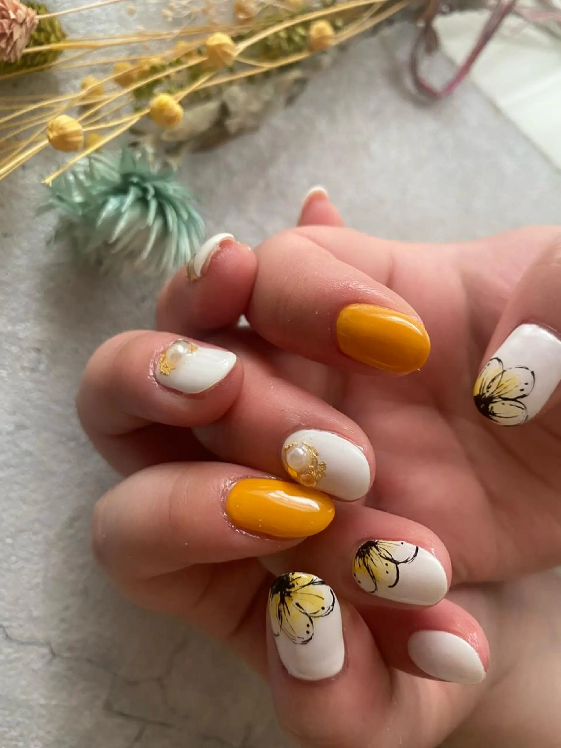 ネイル ハンドネイル ハンドケア ëmma nail_ by chulaのネイルデザイン