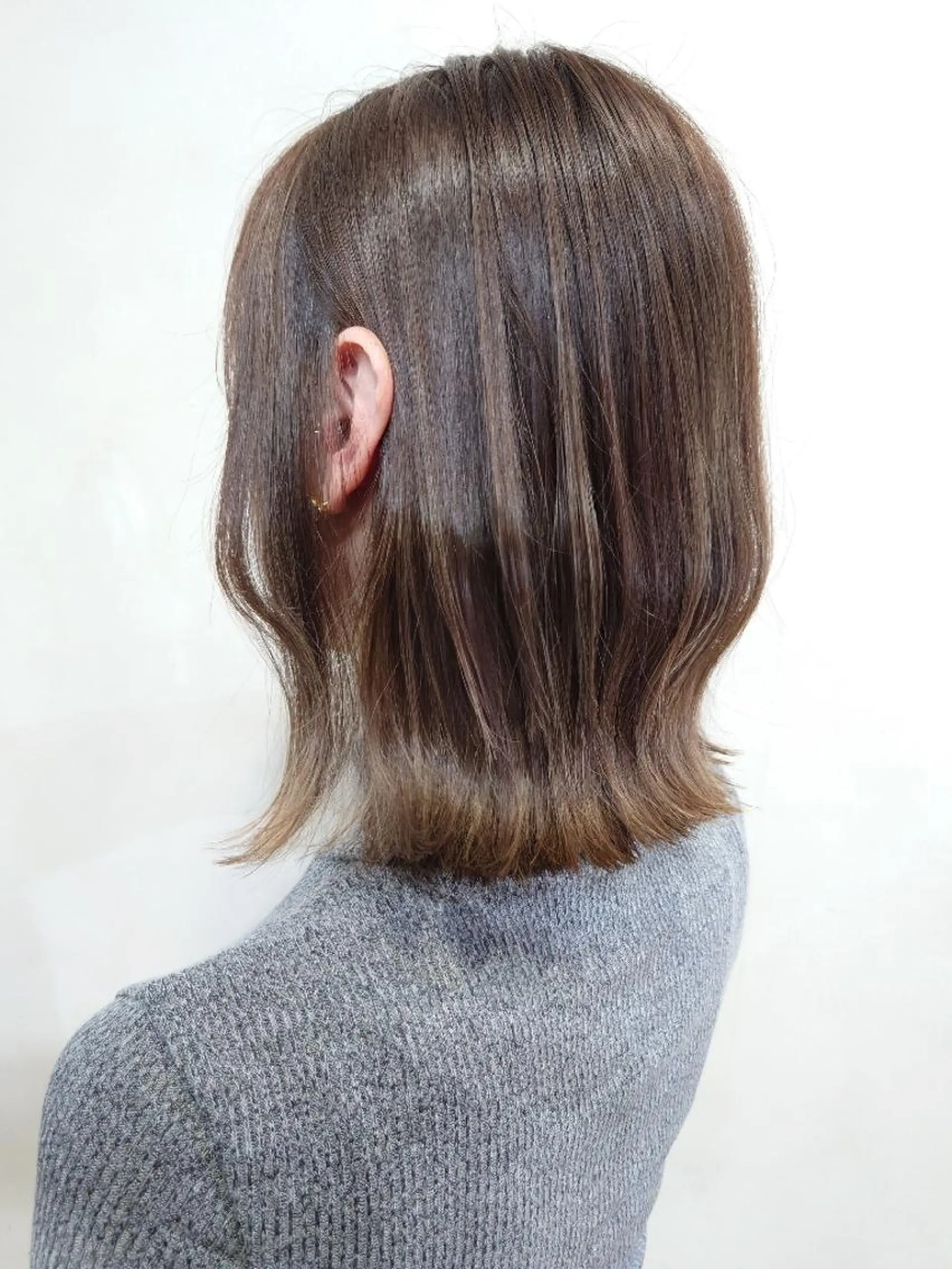 ミディアム 艶髪／透け感カラー ／ＲＹＯのヘアスタイル