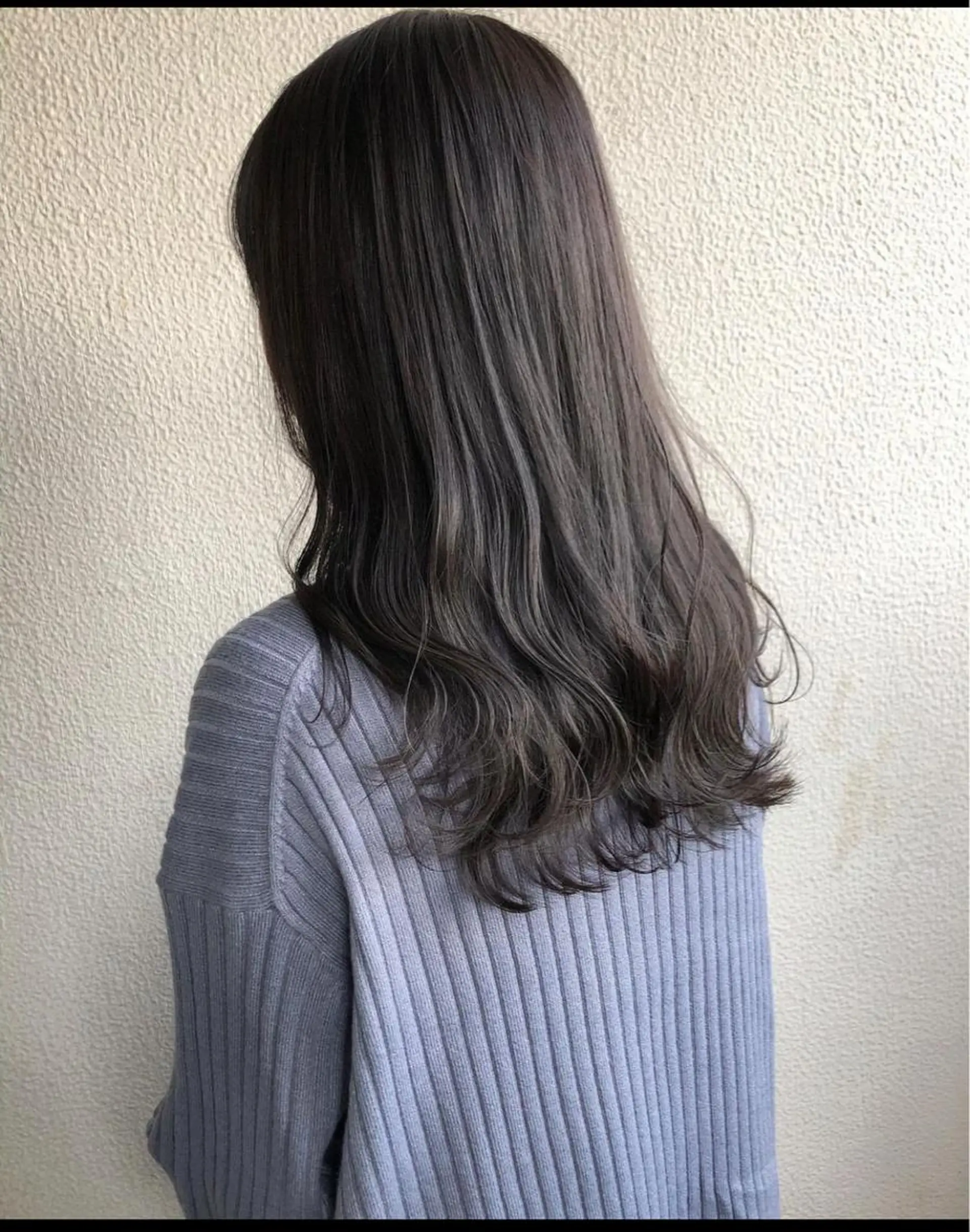 ロング カラー グレージュ スパイキーショート パーマ　具志堅　太志のヘアスタイル