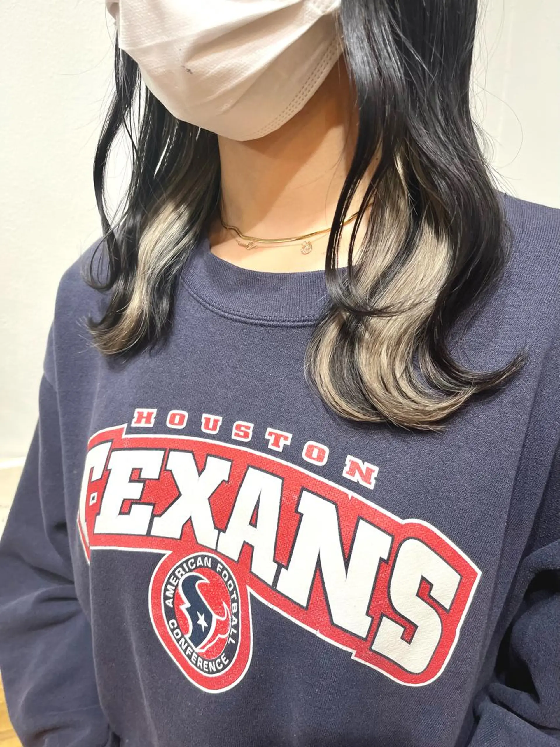 セミロング カラー ネイル マツエク・マツパ アイブロウ ⭐ハイトーンブリーチ ミルクティーピンクのヘアスタイル