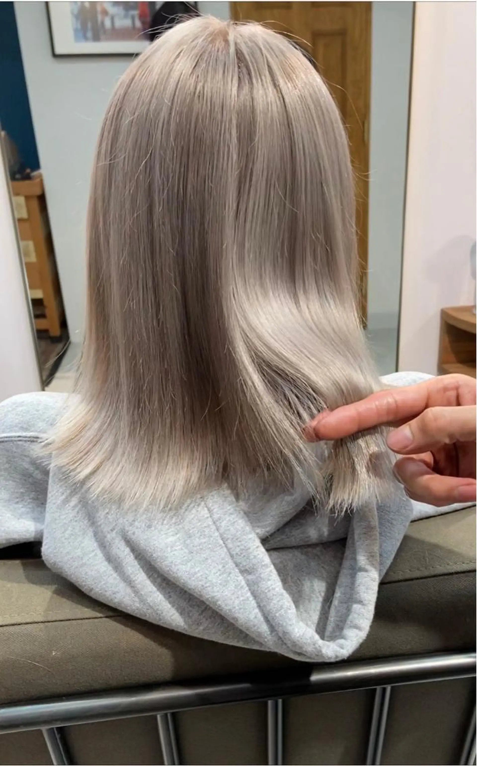 ミディアム ヘアカラー 🌿自然なハイトーン 竹本悠太郎のヘアスタイル