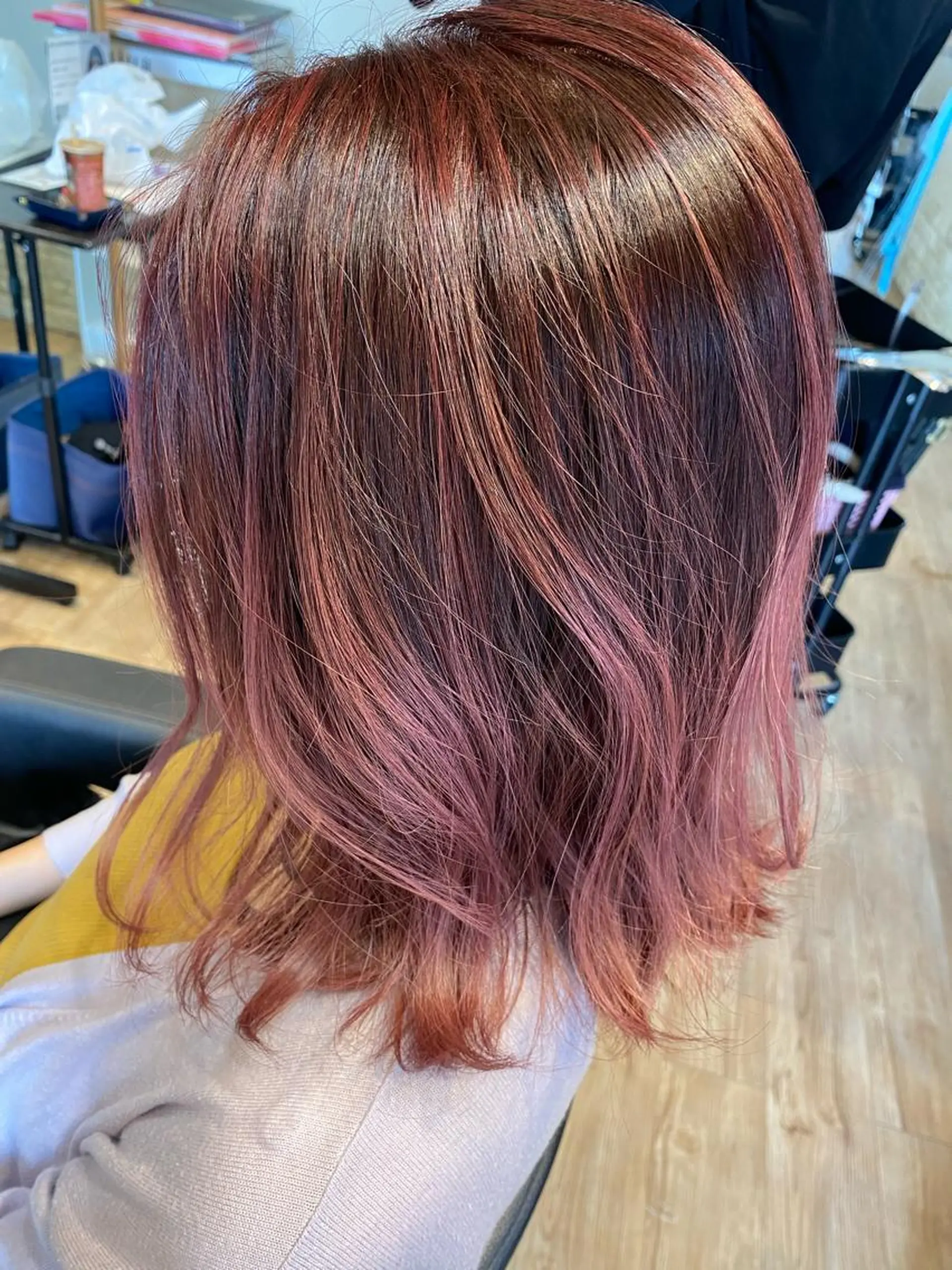 カラー 早川 真幸のヘアスタイル