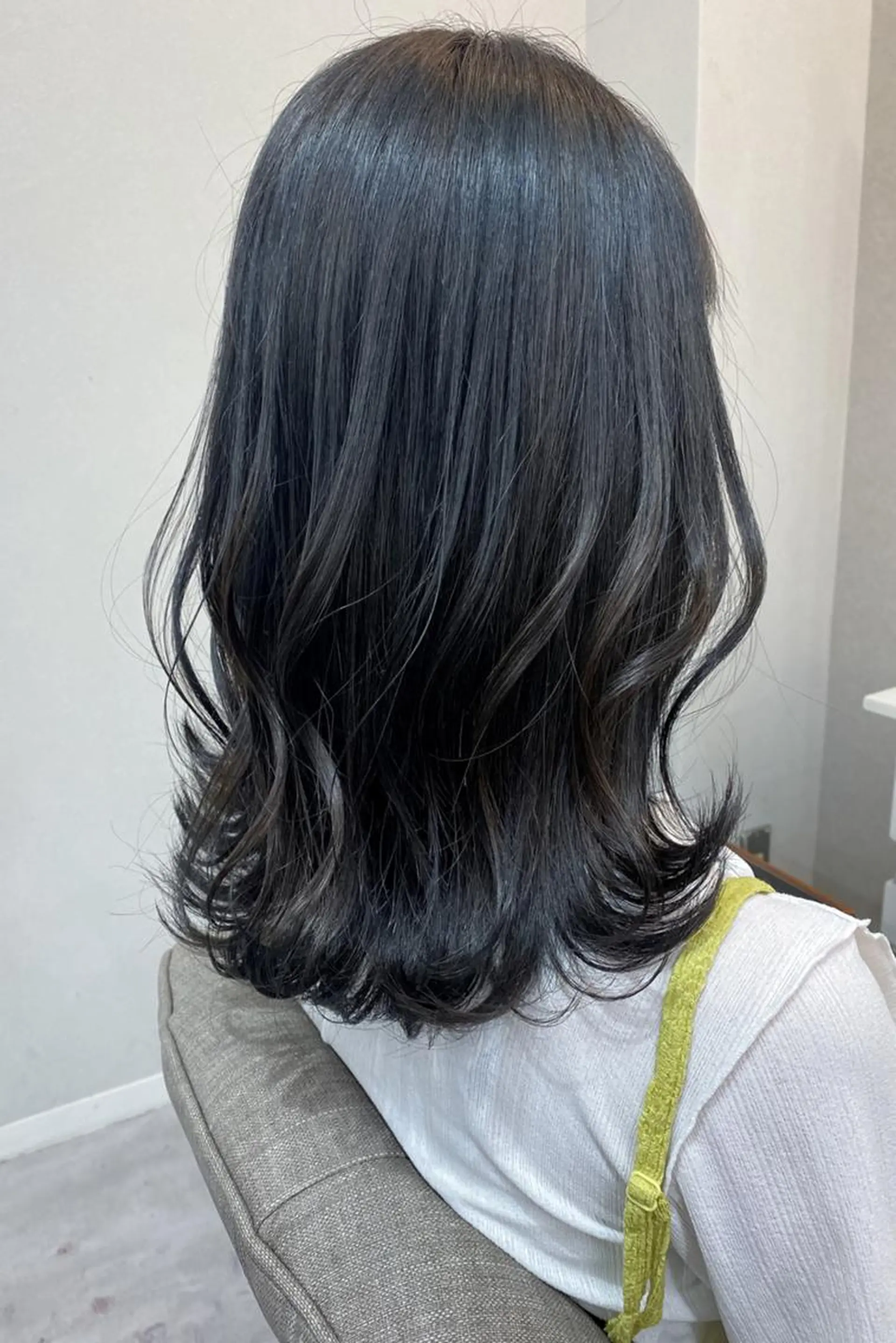 ミディアム ブリーチなし透明感 カラー✨山仲絢圭のヘアスタイル