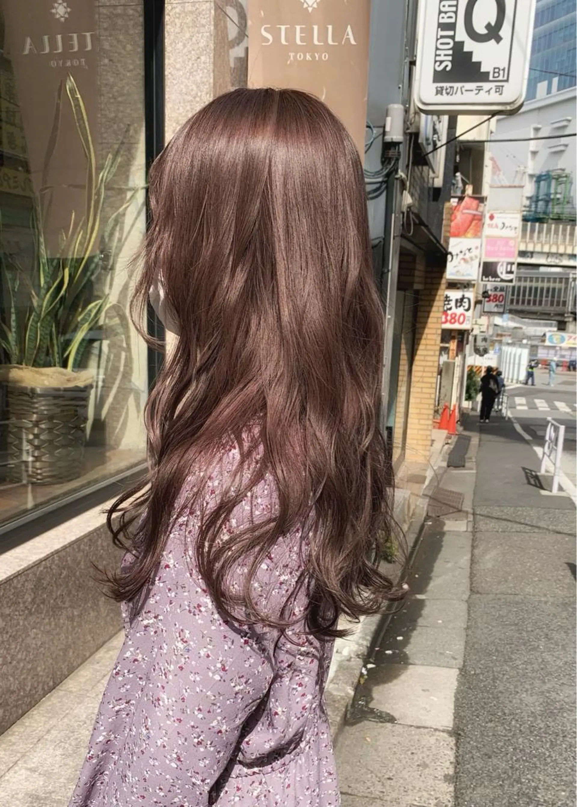 ロング カラー ベージュカラー ブリーチ ピンクカラー ピンクベージュ ヘアカラー トリートメント 矢野 晃平のヘアスタイル