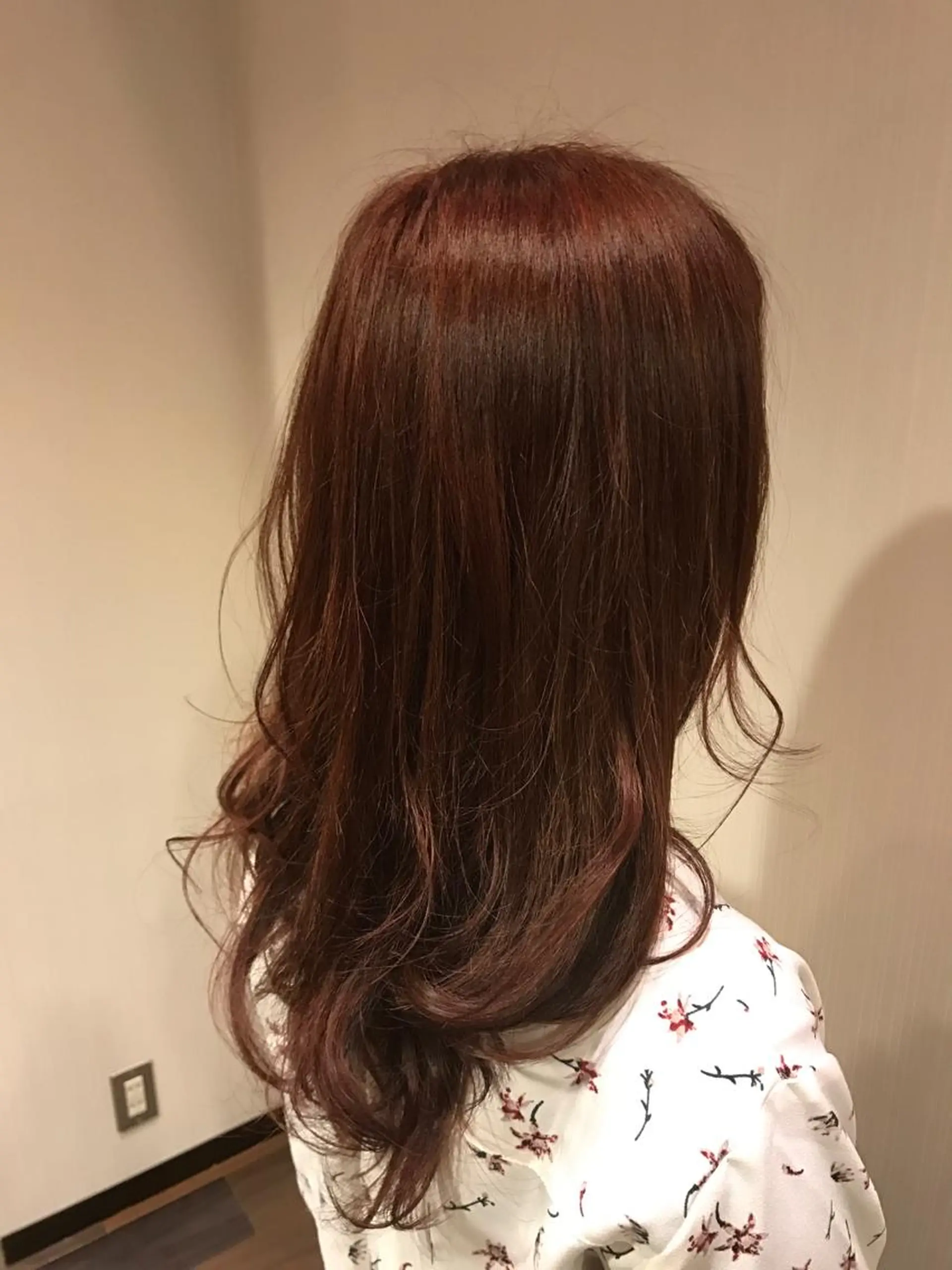 ロング カラー レッドカラー ひろせ かなのヘアスタイル