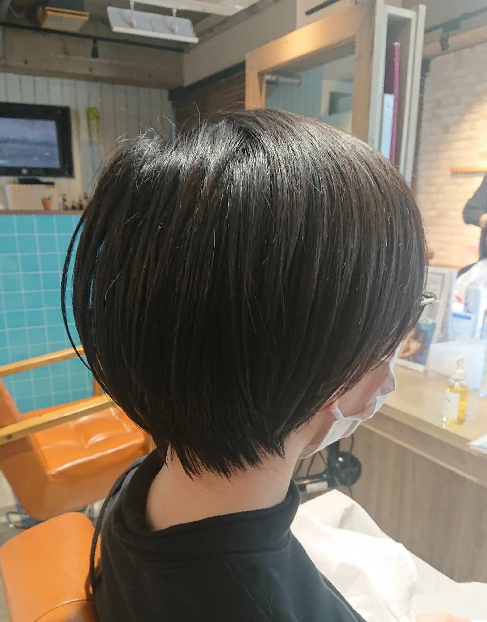 ショート カット alushe 岡 陽子のヘアスタイル