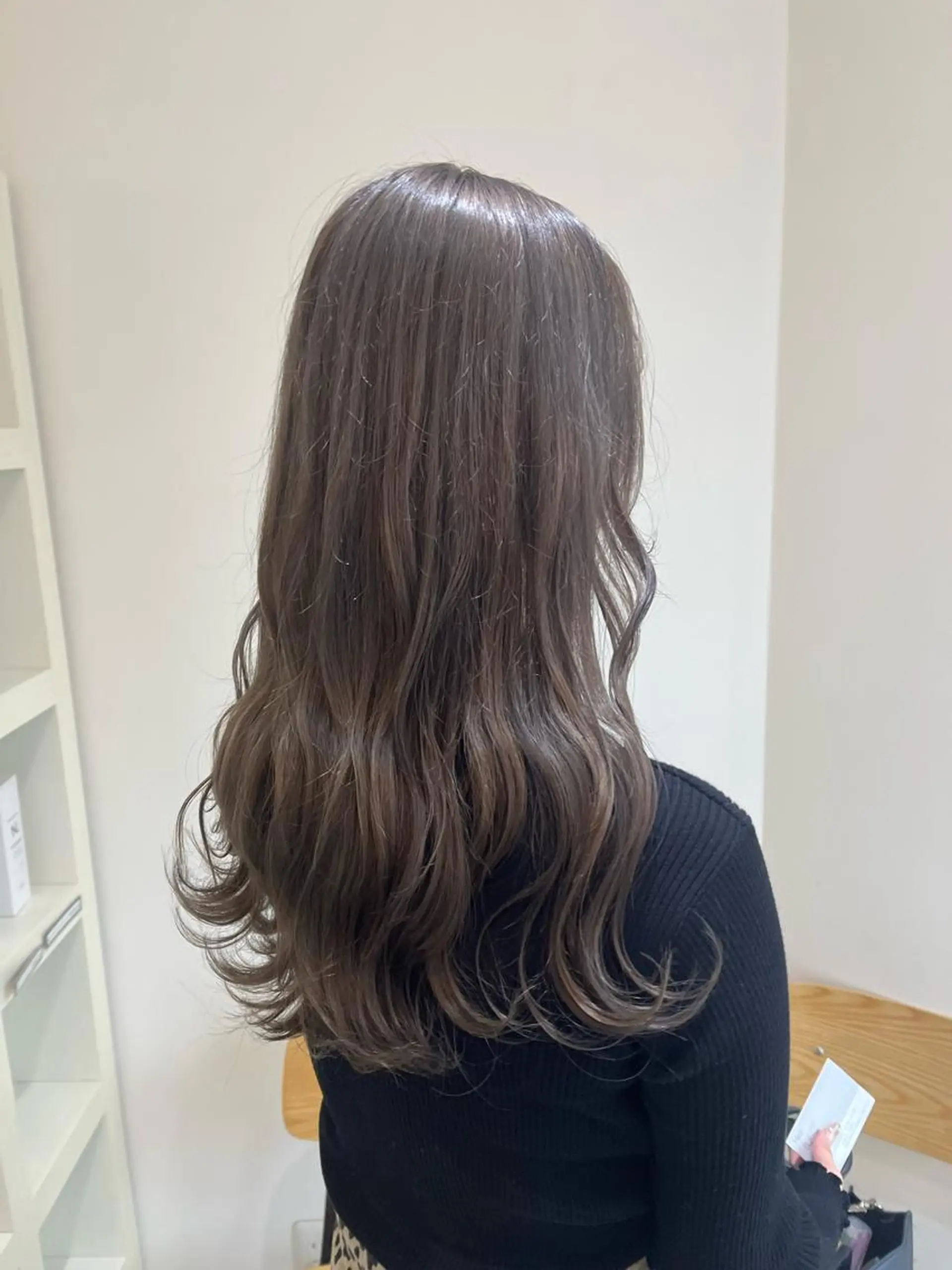 ロング ヘアカラー トリートメント 長山 茉白のヘアスタイル