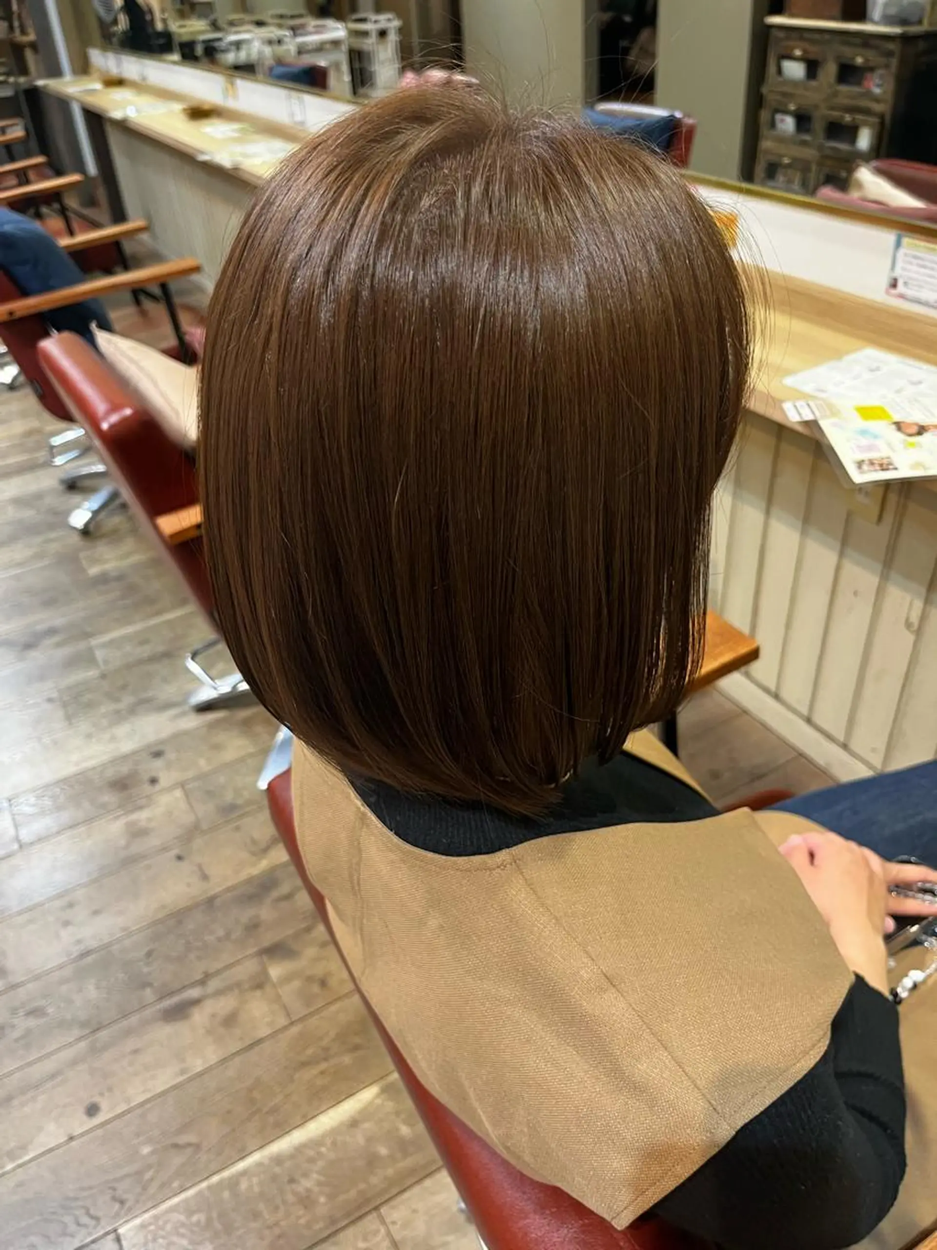 ミディアム カラー ブラウンカラー 臺 佳連のヘアスタイル