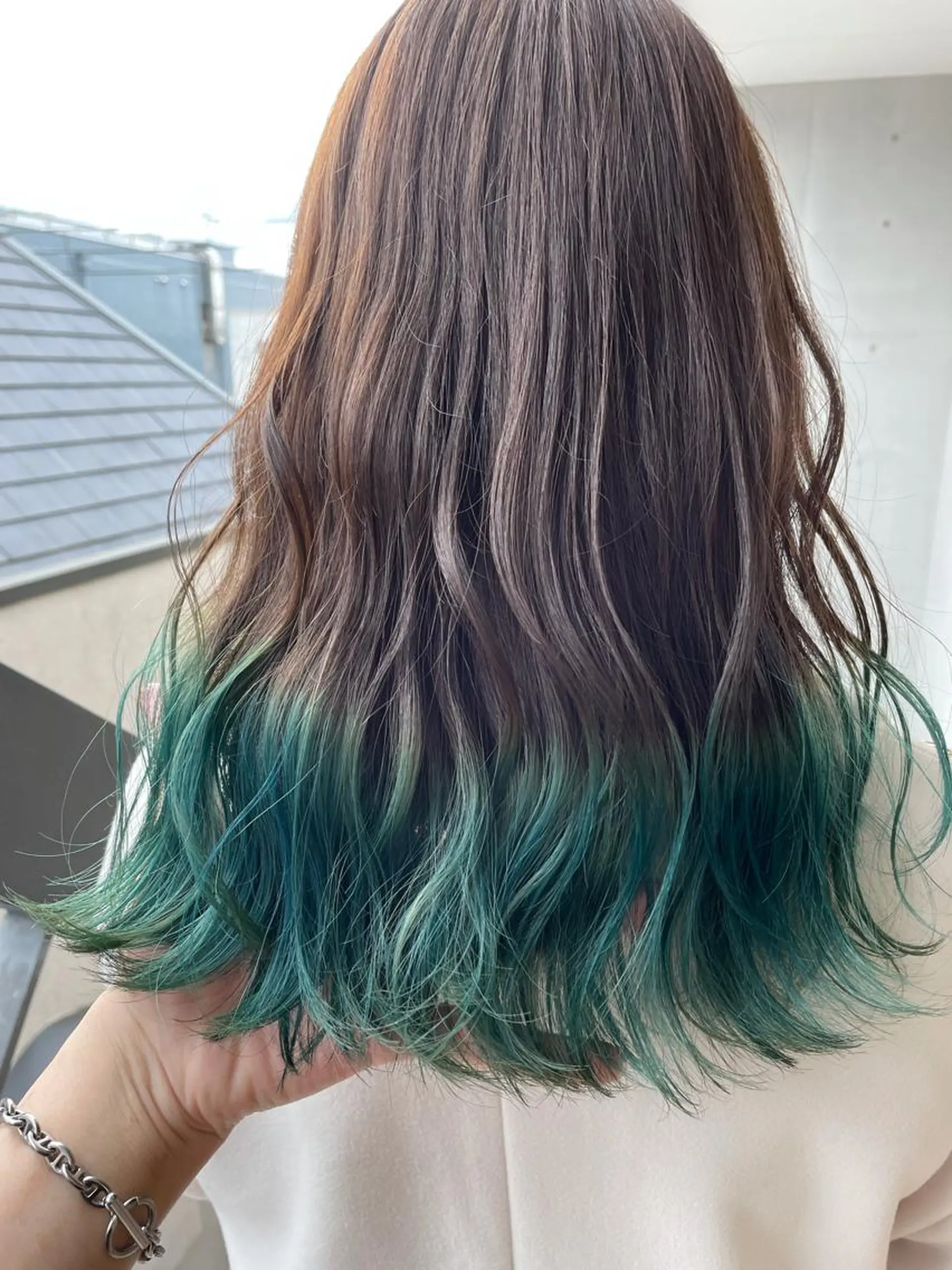 カラー ヘアカラー トリートメント ヘアセット 透明感ブリーチ ハイトーンウエダのヘアスタイル