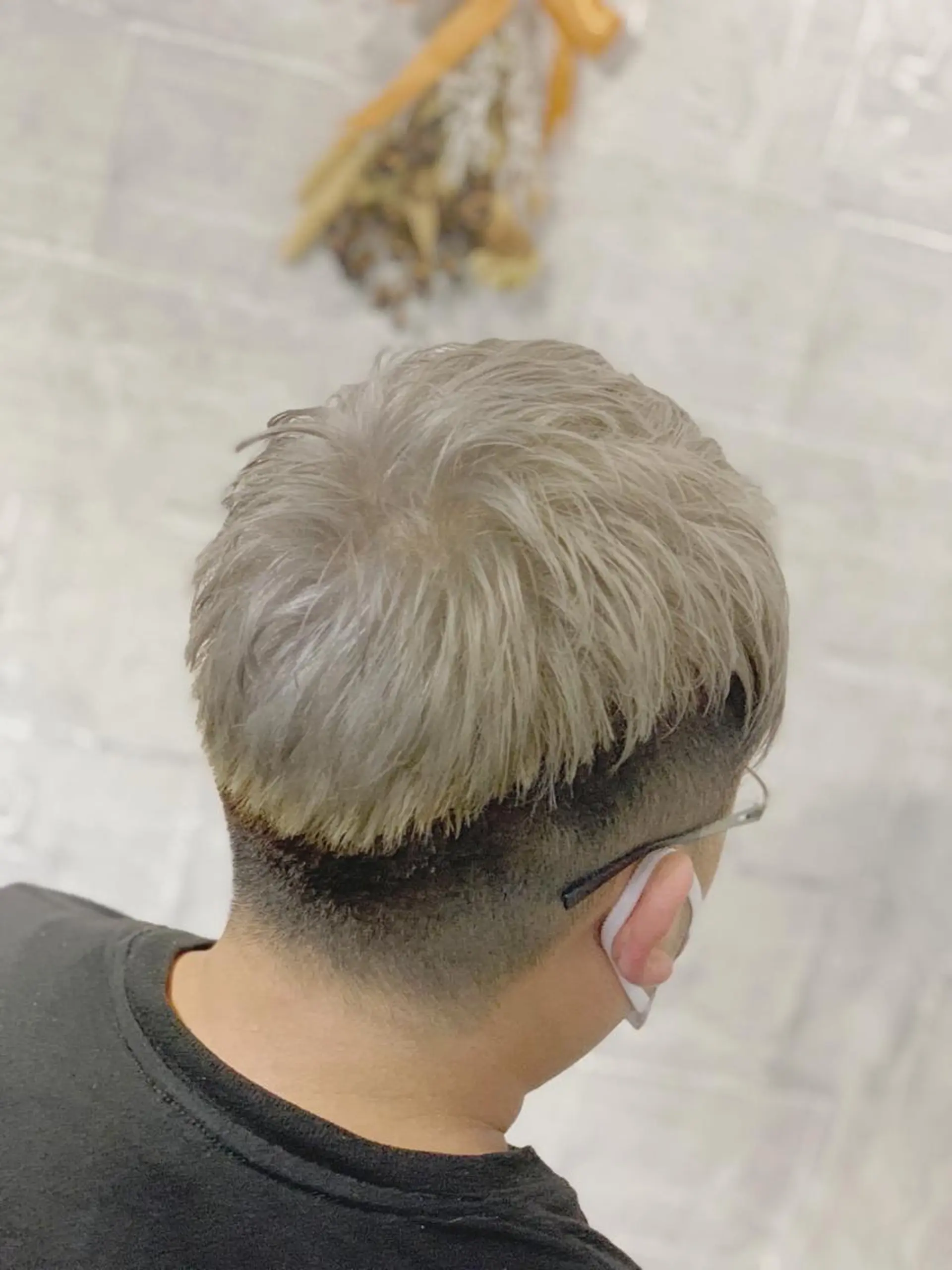 ショート メンズスタイル バレイヤージュ　齋藤のヘアスタイル