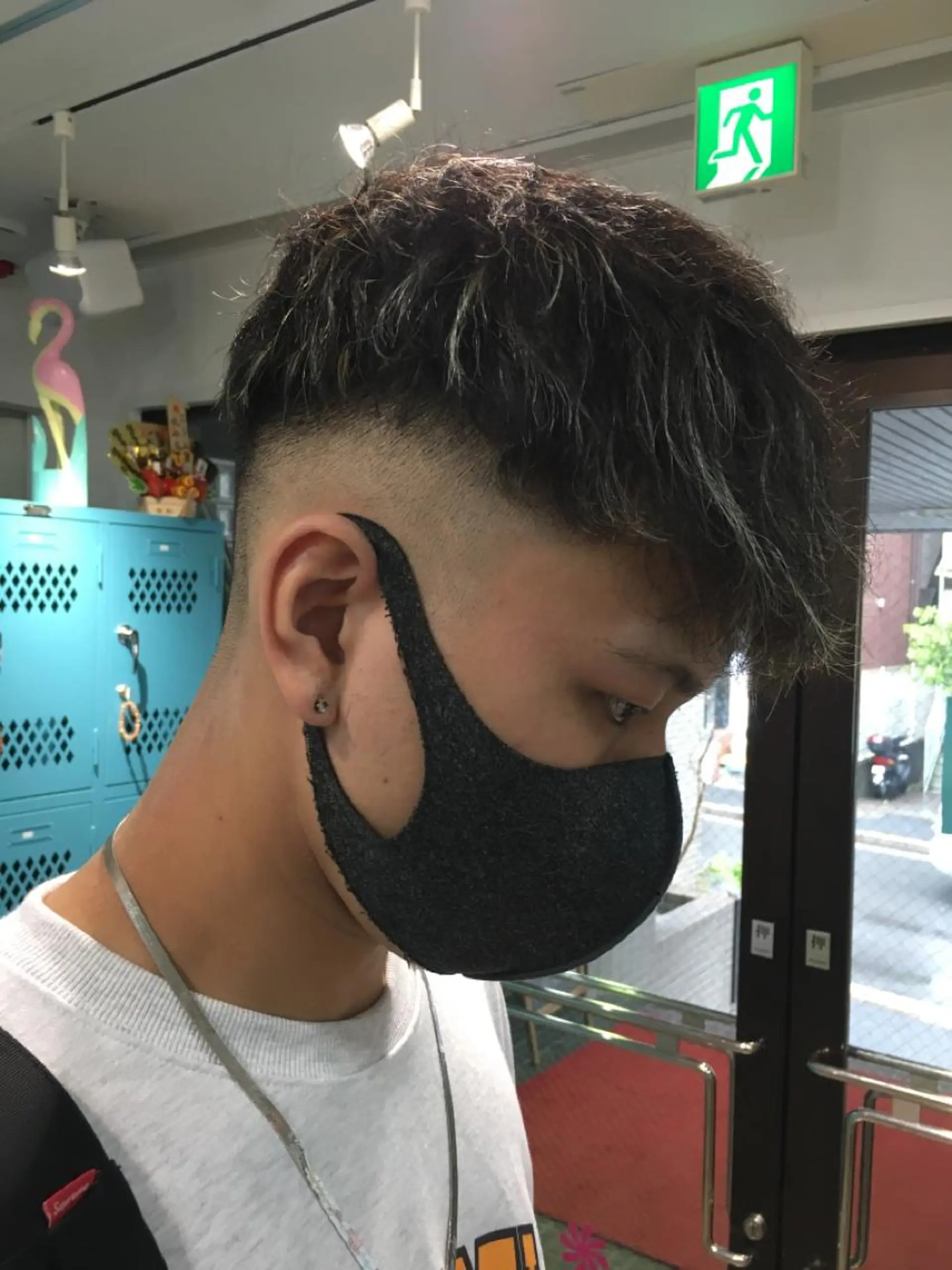 ショート カラー メンズ フェードカット メンズハイライト スキンフェード ハイライトカラー ハイライト カット 🧶ブリーチカラー TERU🧶のヘアスタイル