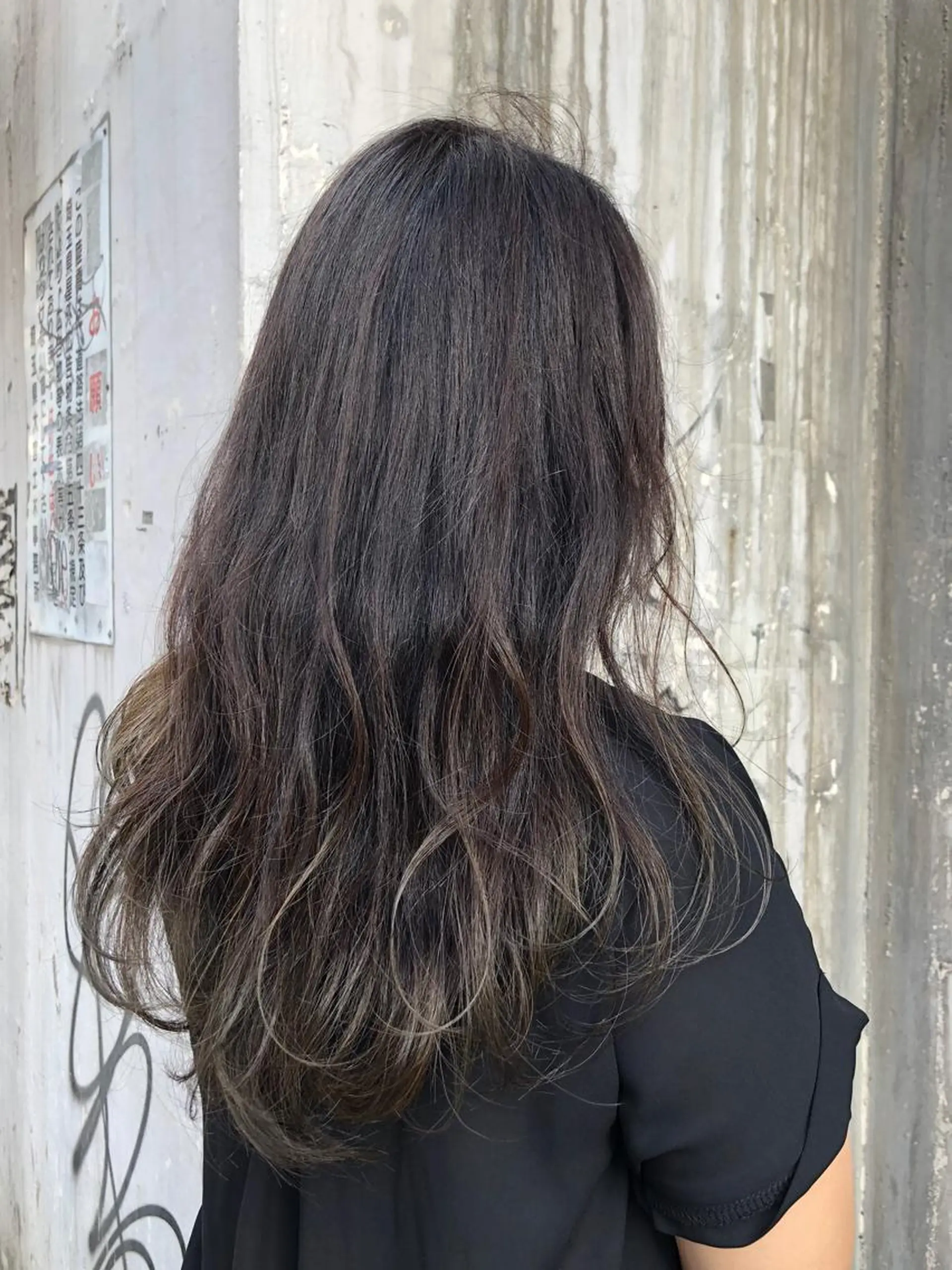 ロング 永沼 真依のヘアスタイル