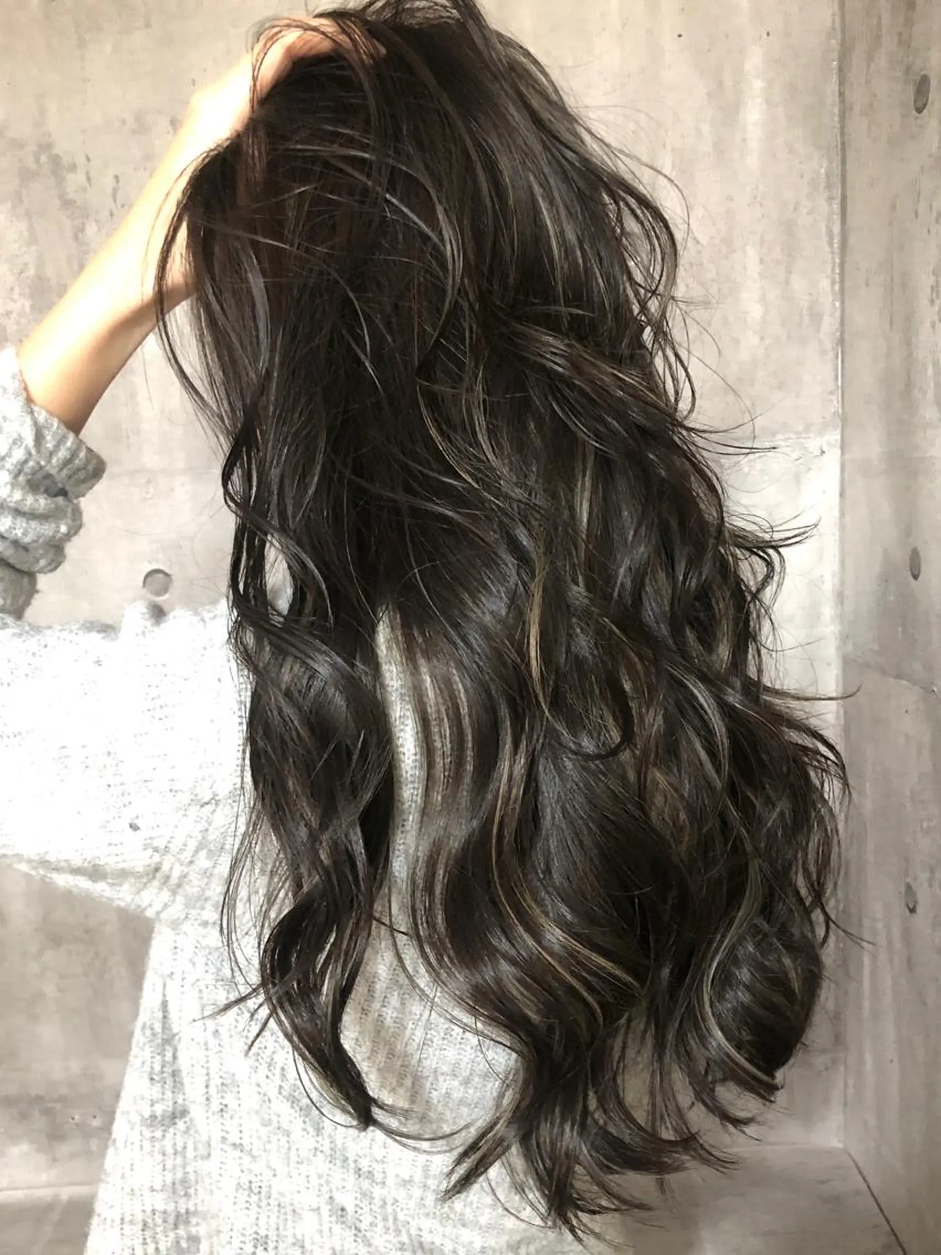 ロング カラー カット ヘアカラー トリートメント 井坂 弘人のヘアスタイル