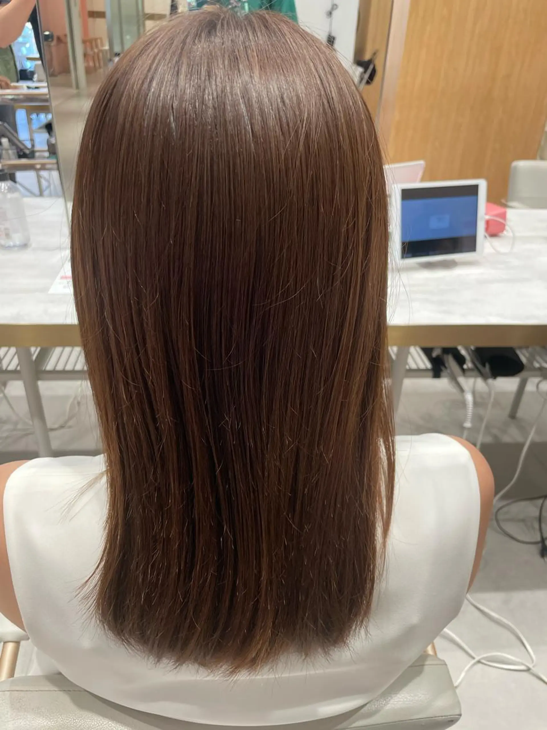 レイヤー/顔周り /透明感/TAKUのヘアスタイル