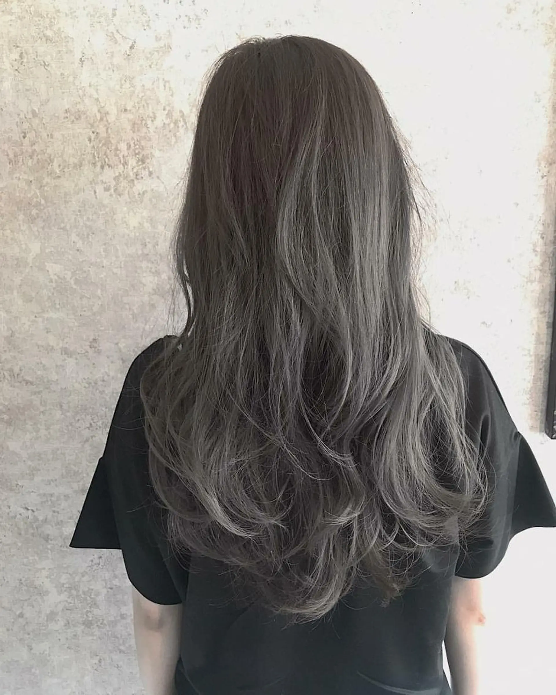 ミディアム ハイトーンブリーチ 土坂　由志【京都】のヘアスタイル